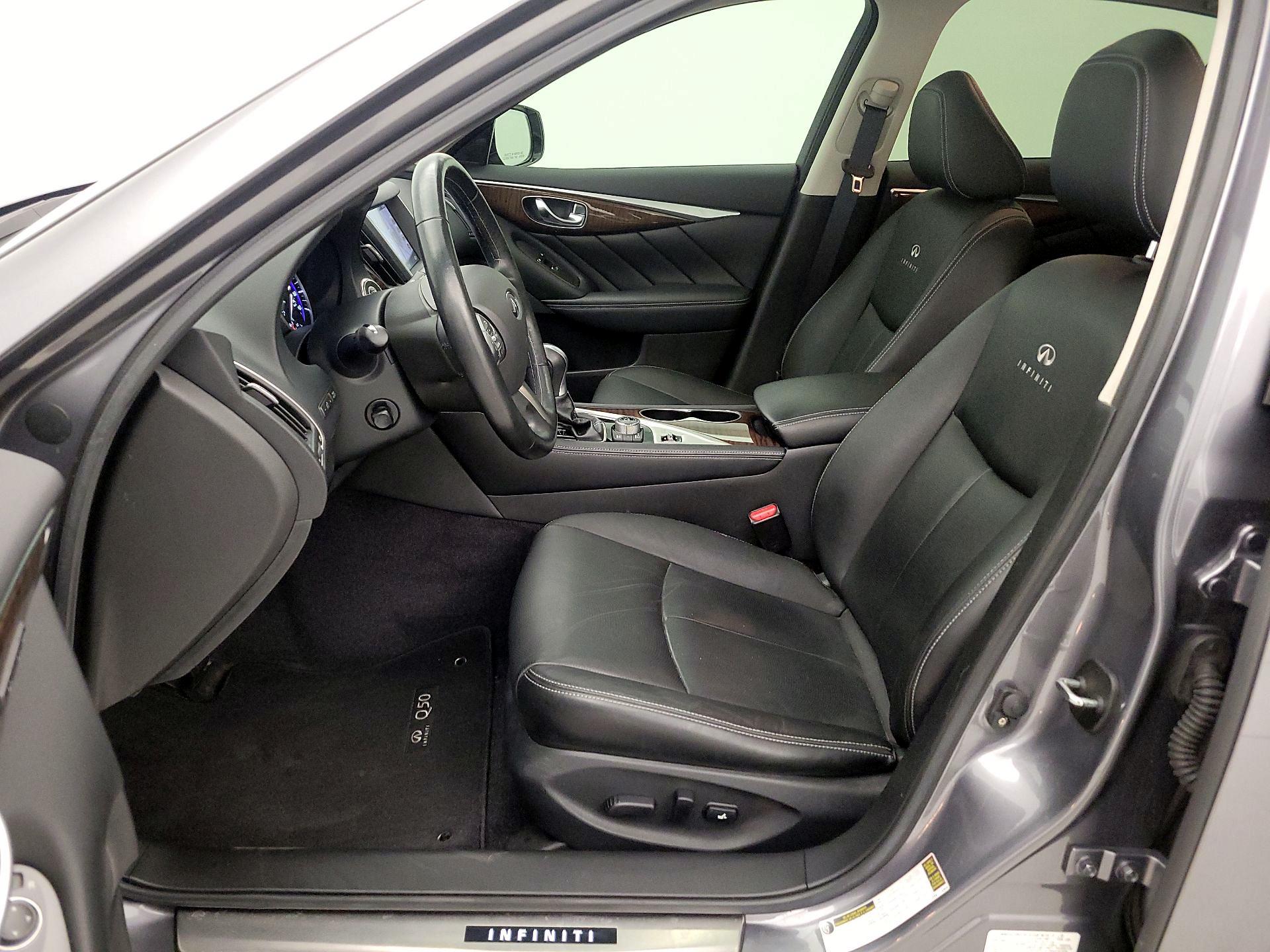Thumbnail: 2014 INFINITI Q50 - 11