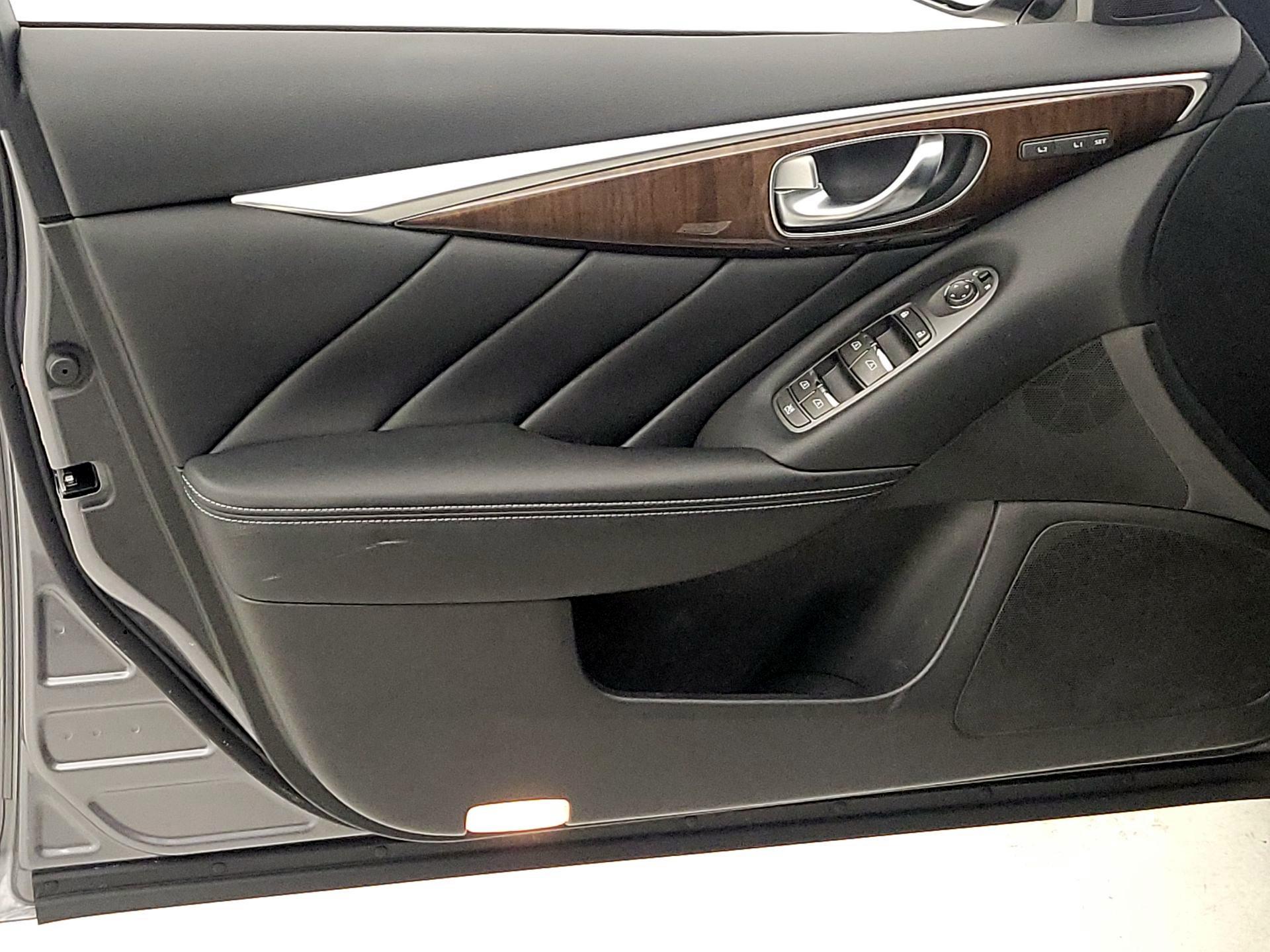 Thumbnail: 2014 INFINITI Q50 - 12