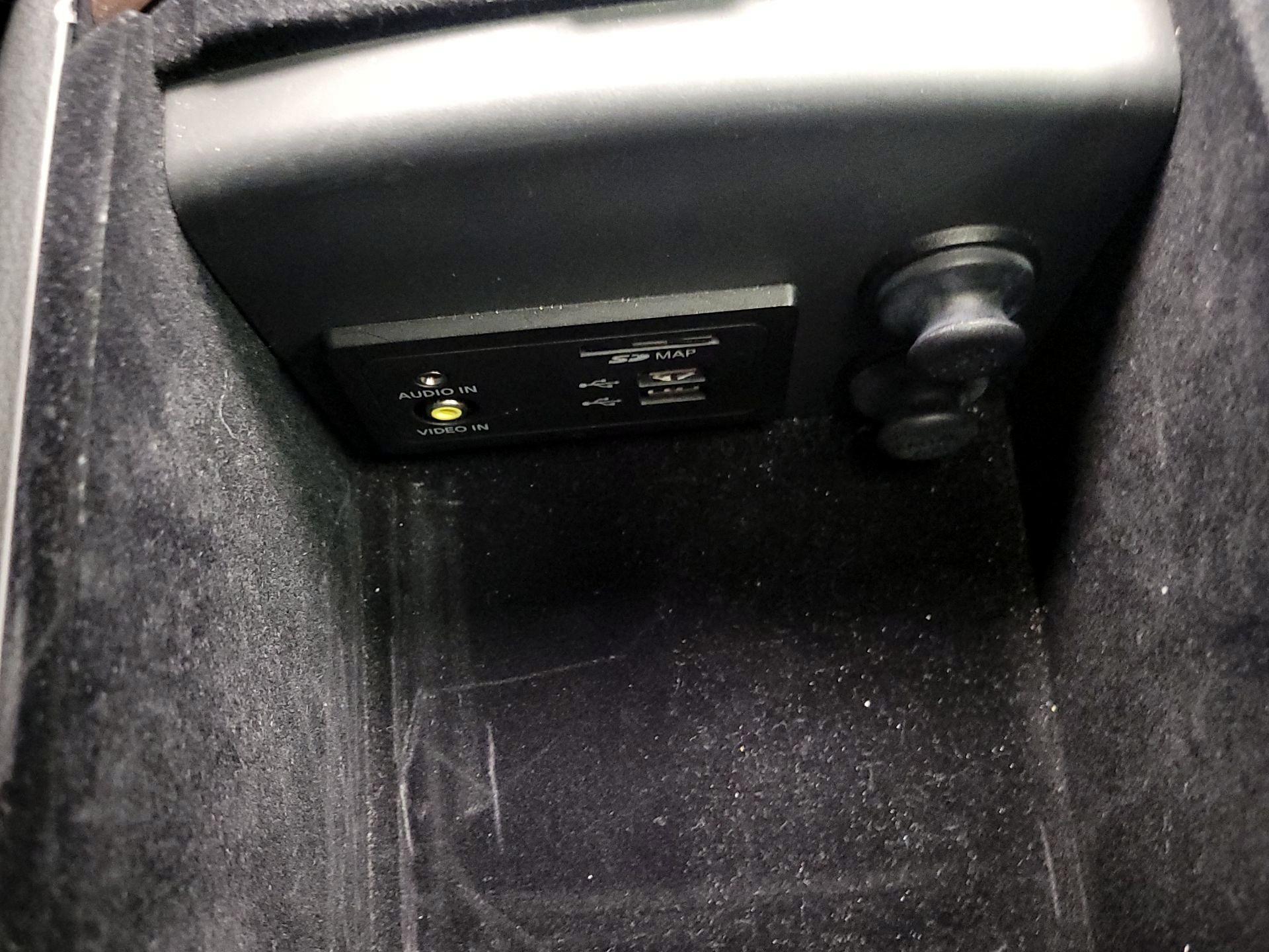 Thumbnail: 2014 INFINITI Q50 - 19