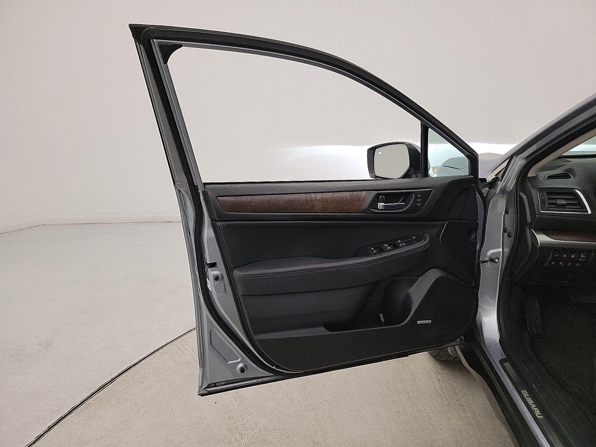 Thumbnail: 2017 Subaru Outback - 12