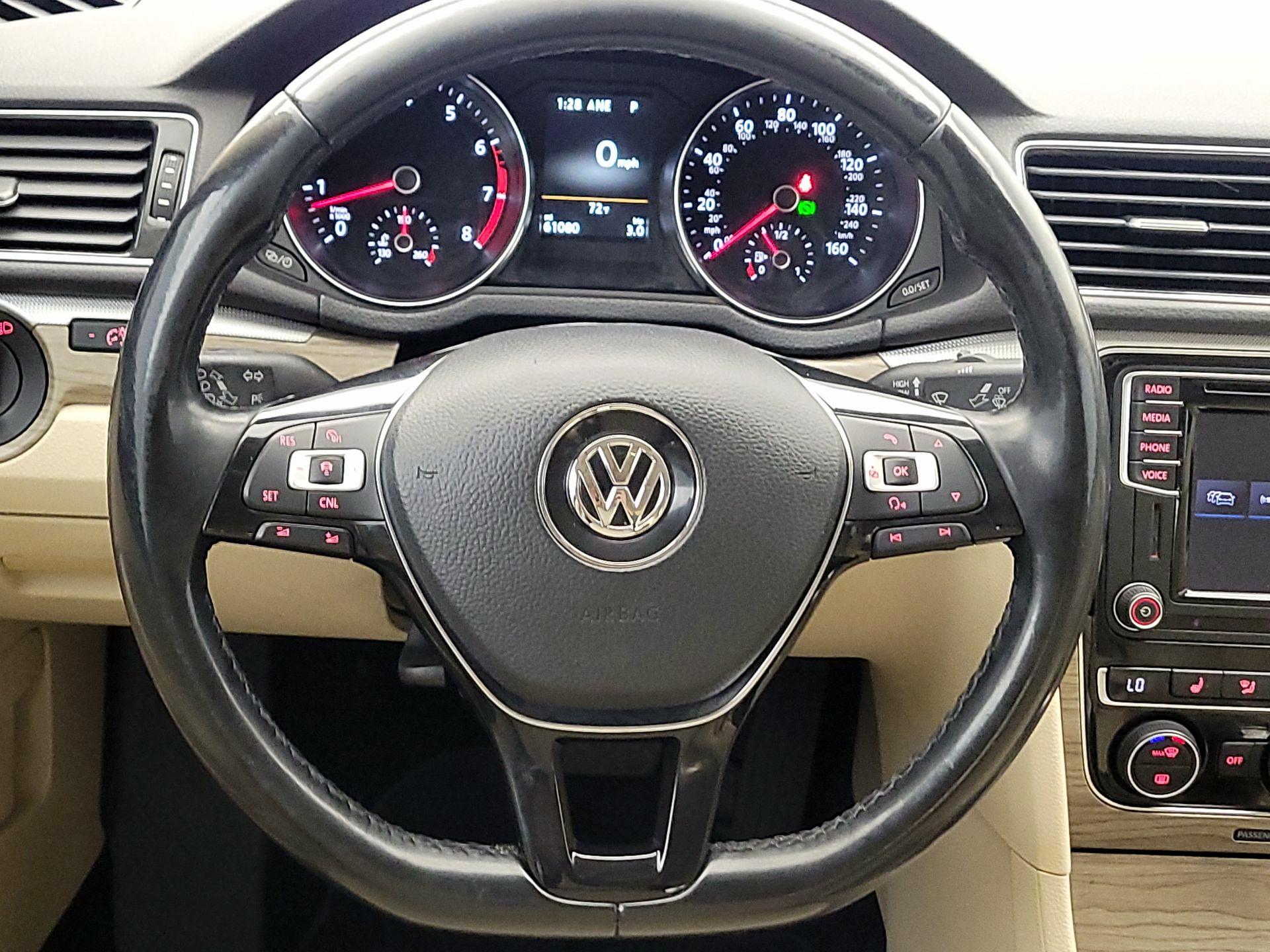 Thumbnail: 2018 Volkswagen Passat - 10