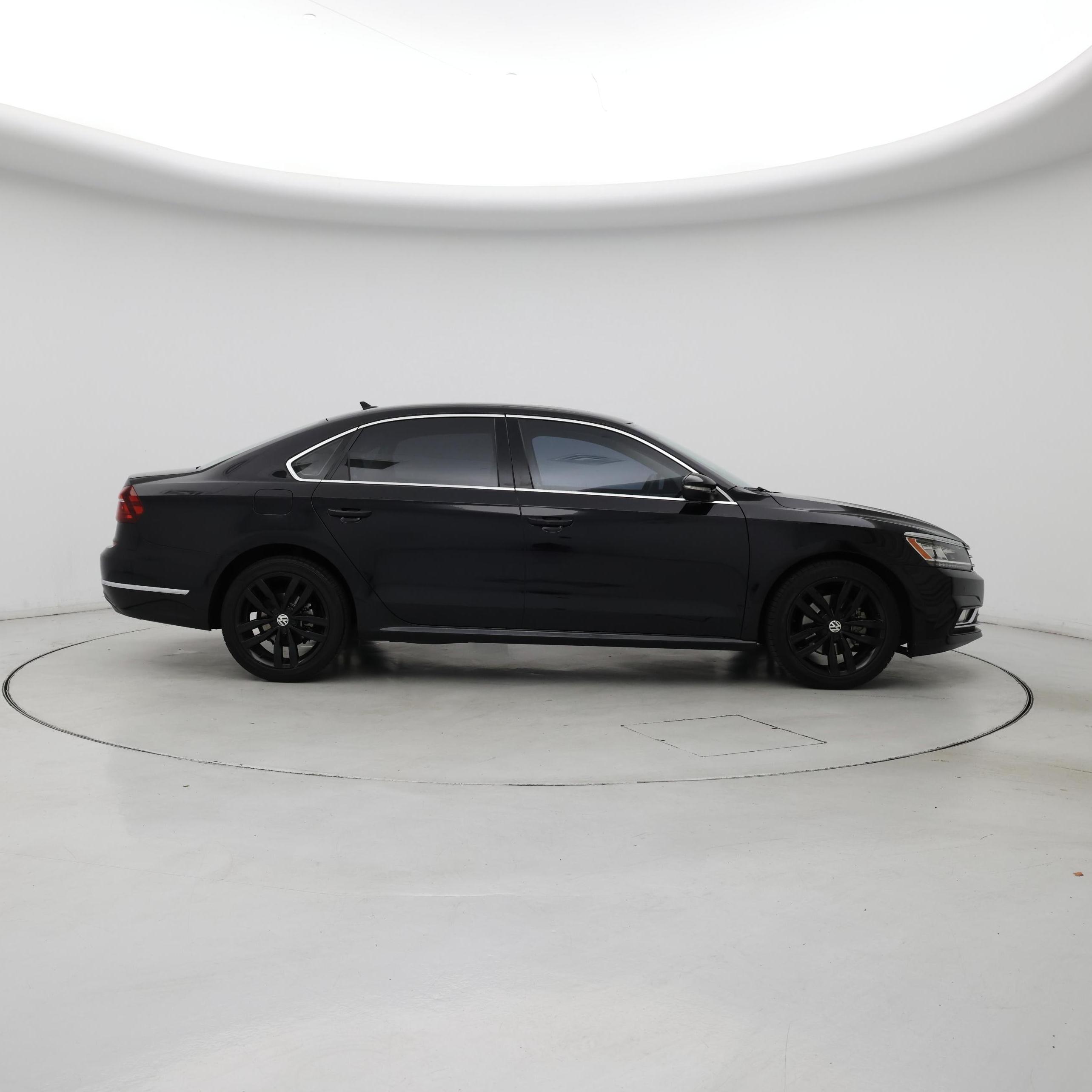 Thumbnail: 2018 Volkswagen Passat - 7