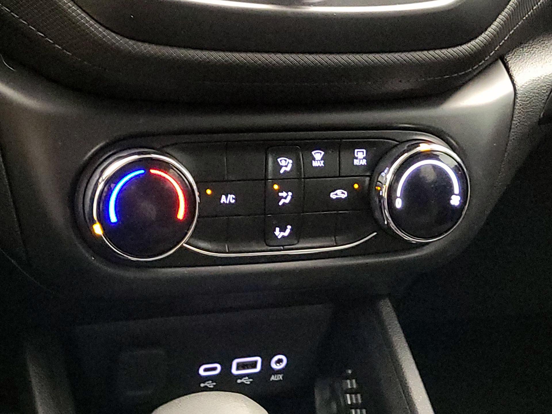 Thumbnail: 2022 Chevrolet TrailBlazer - 16