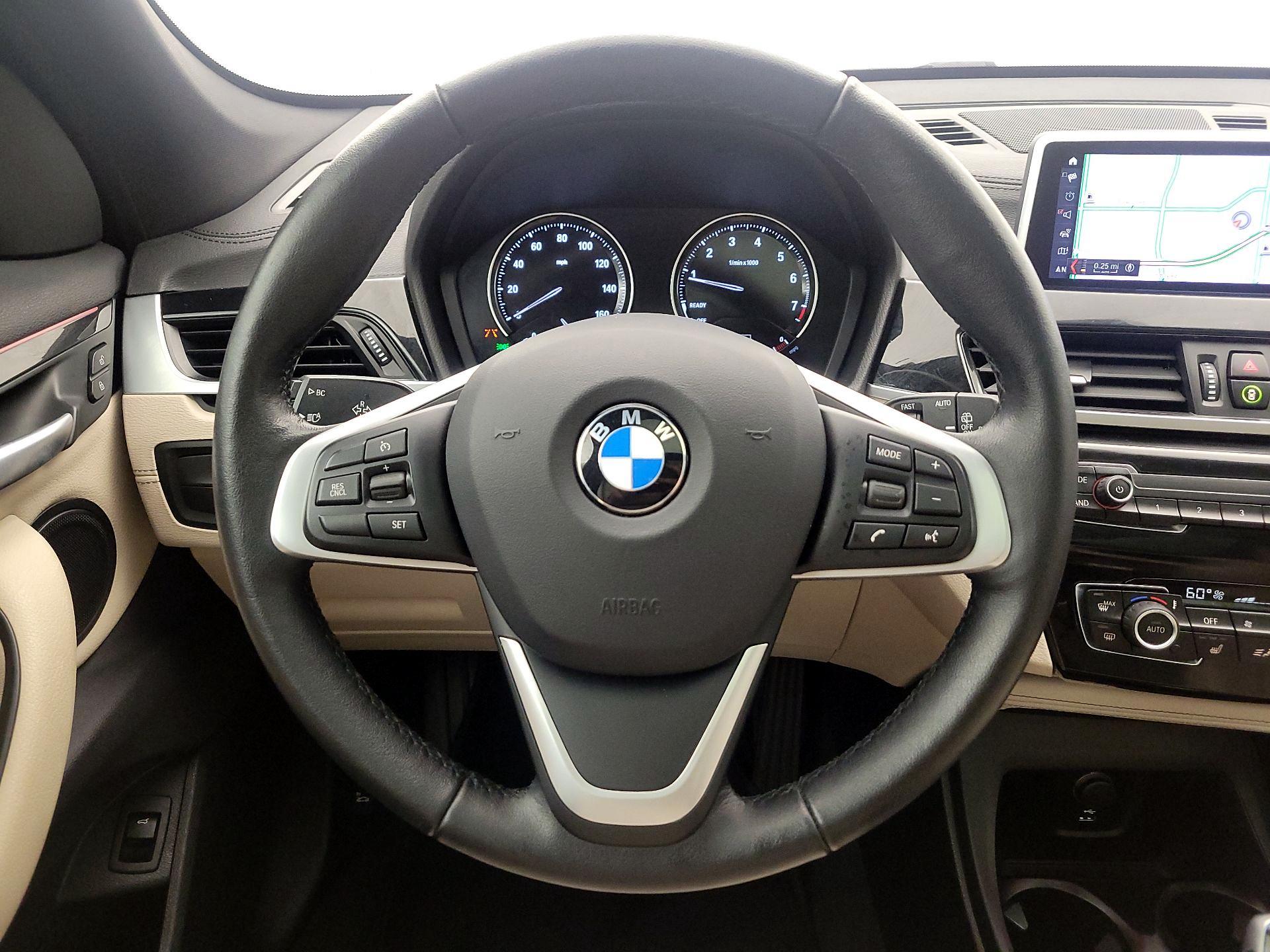 Thumbnail: 2022 BMW X1 - 10