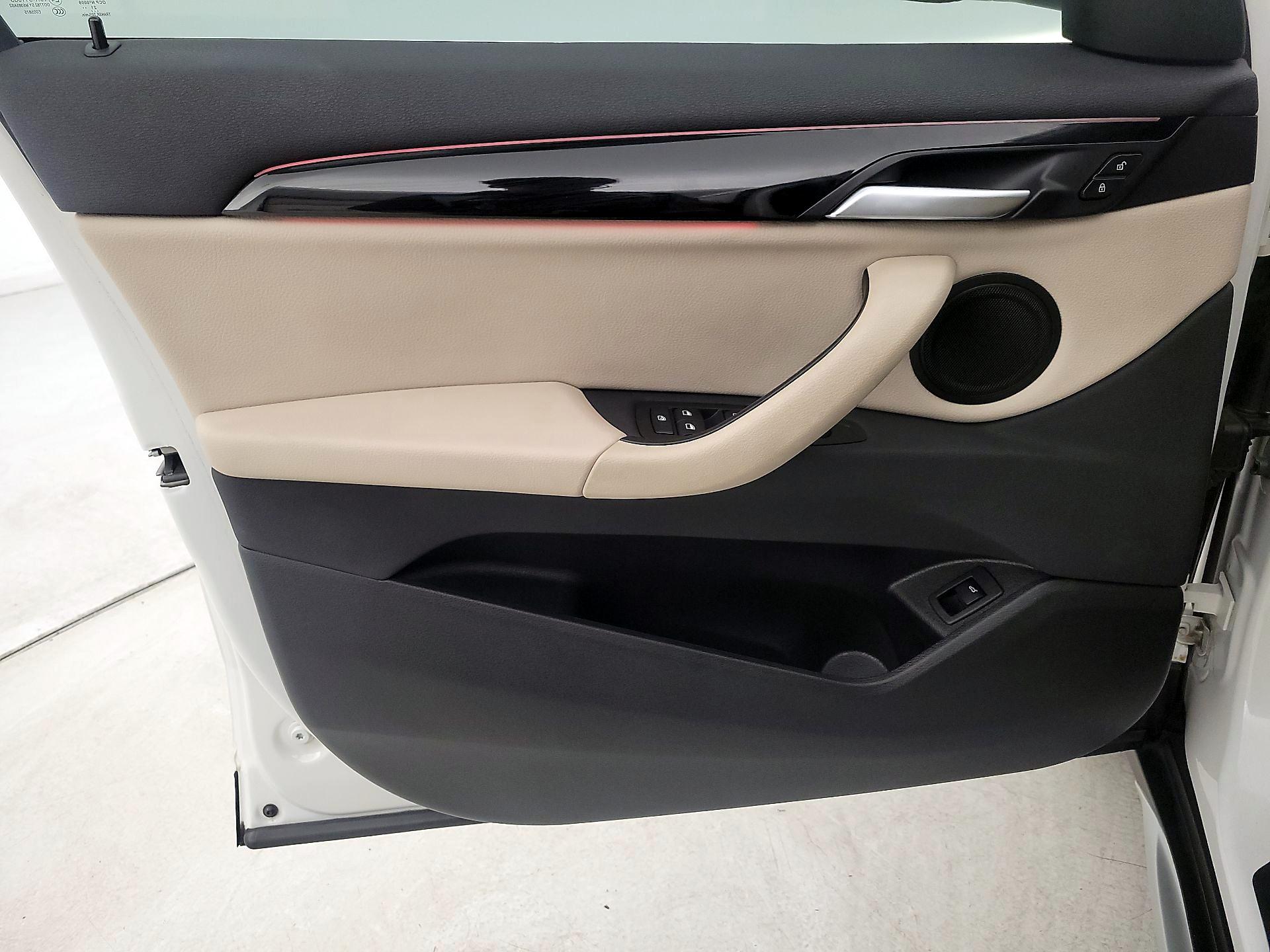 Thumbnail: 2022 BMW X1 - 12