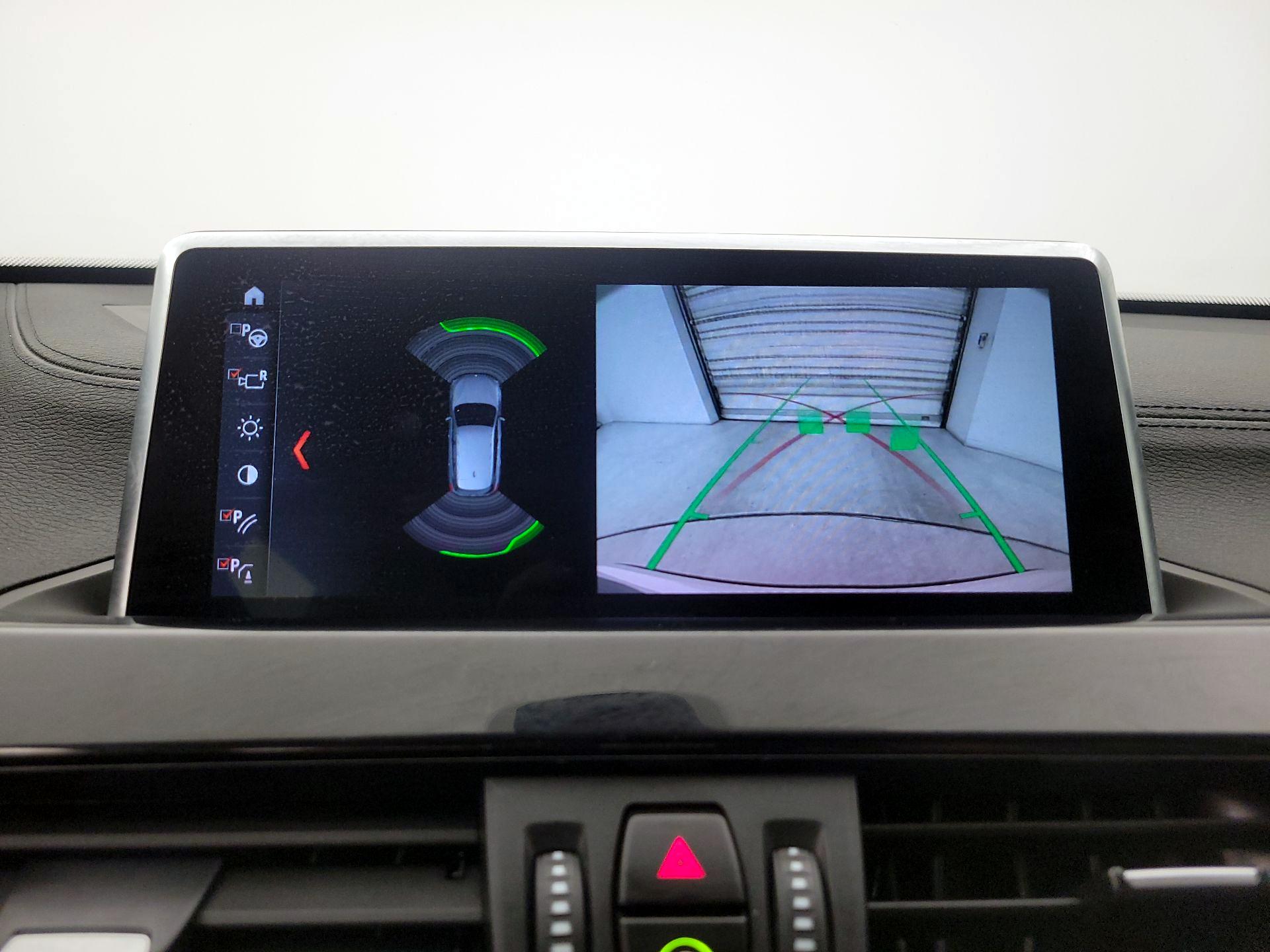 Thumbnail: 2022 BMW X1 - 15