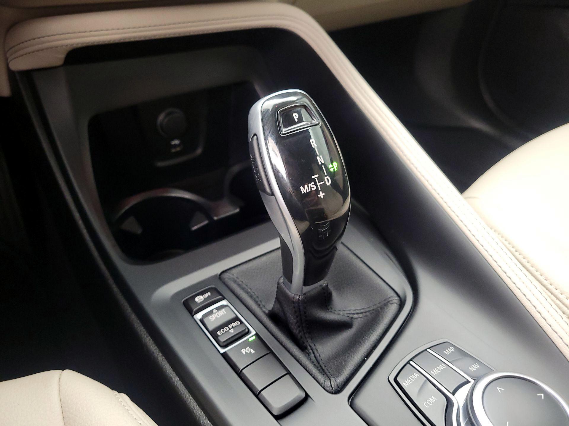 Thumbnail: 2022 BMW X1 - 18