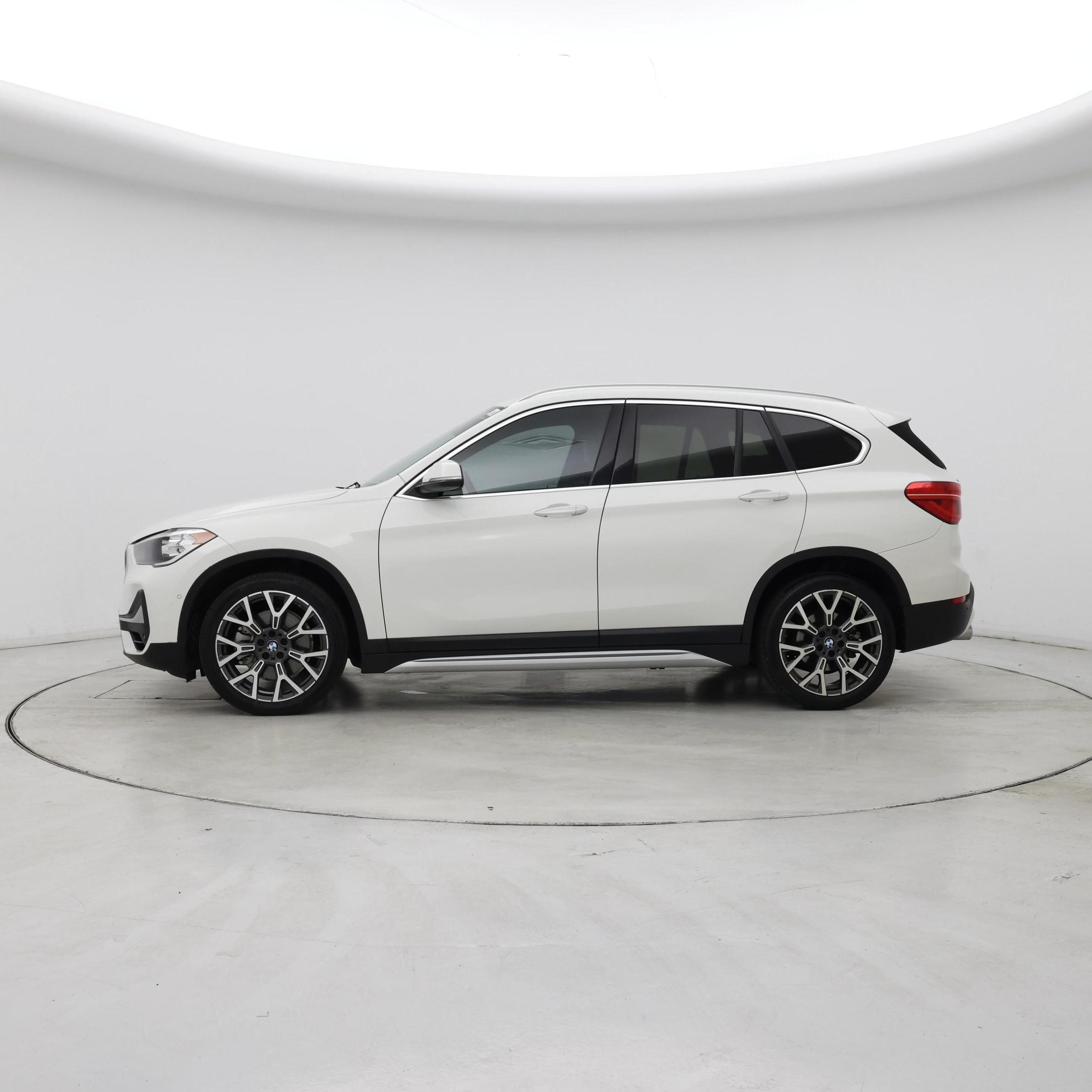 Thumbnail: 2022 BMW X1 - 3