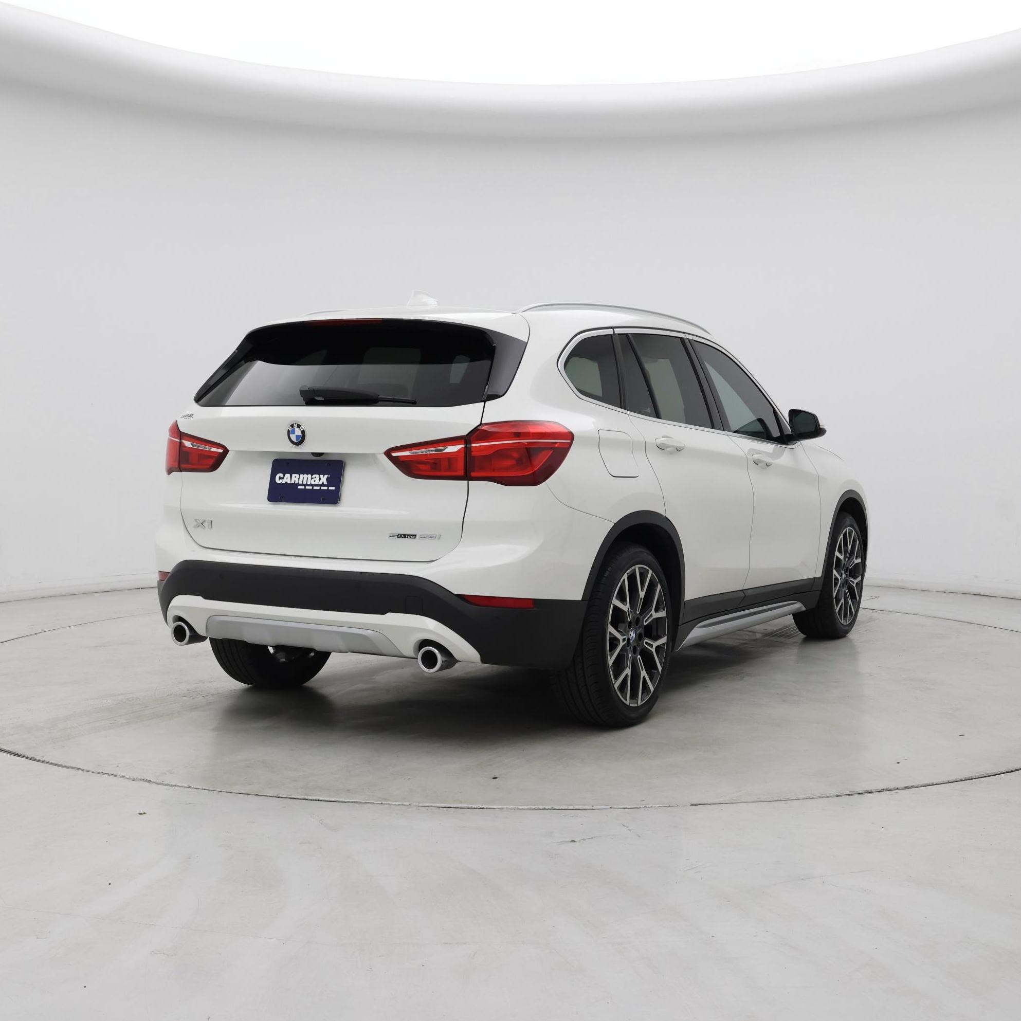 Thumbnail: 2022 BMW X1 - 8