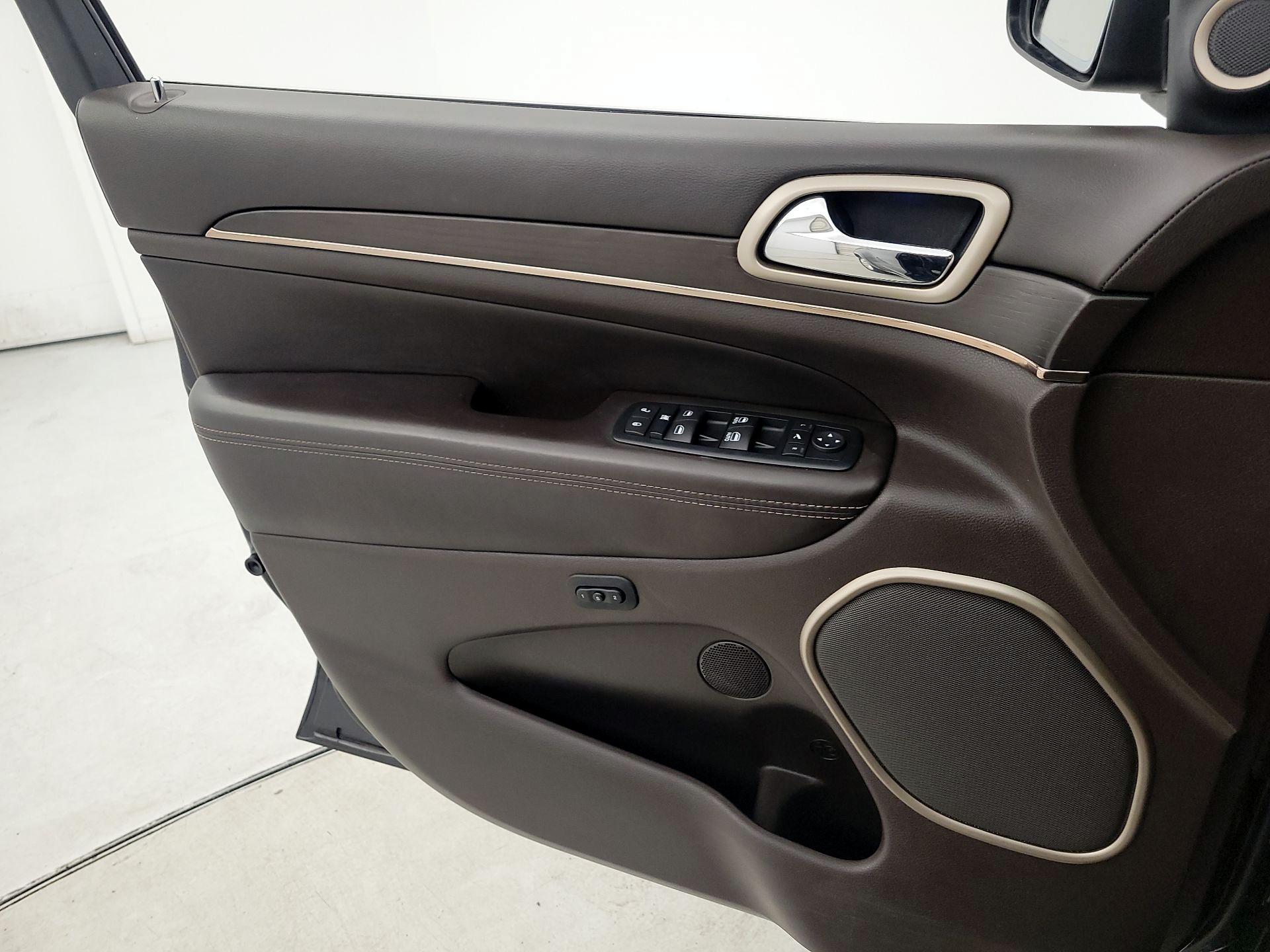 Thumbnail: 2014 Jeep Grand Cherokee - 12