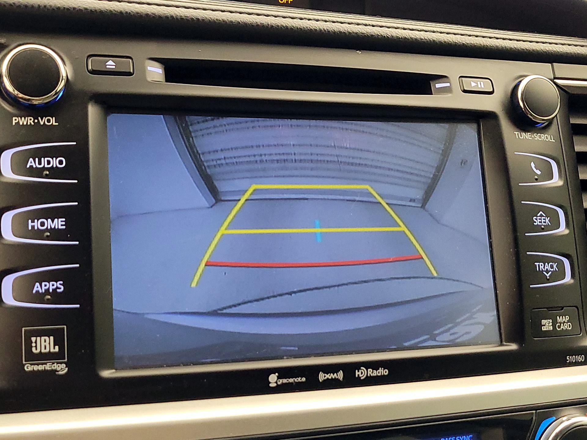 Thumbnail: 2016 Toyota Highlander - 14