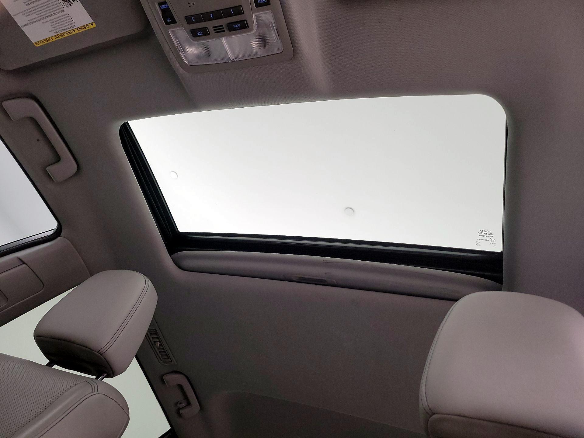 Thumbnail: 2016 Toyota Highlander - 19