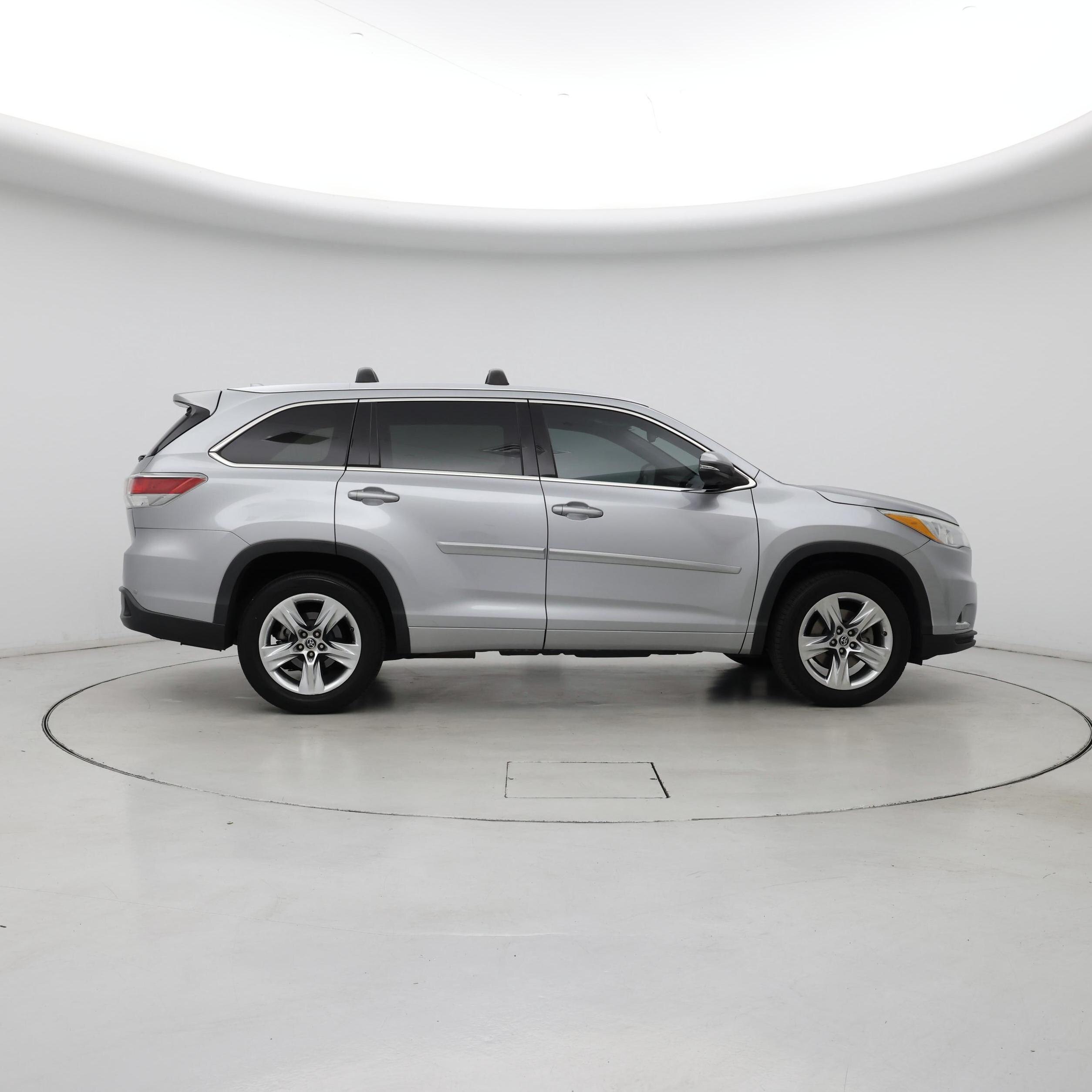 Thumbnail: 2016 Toyota Highlander - 7