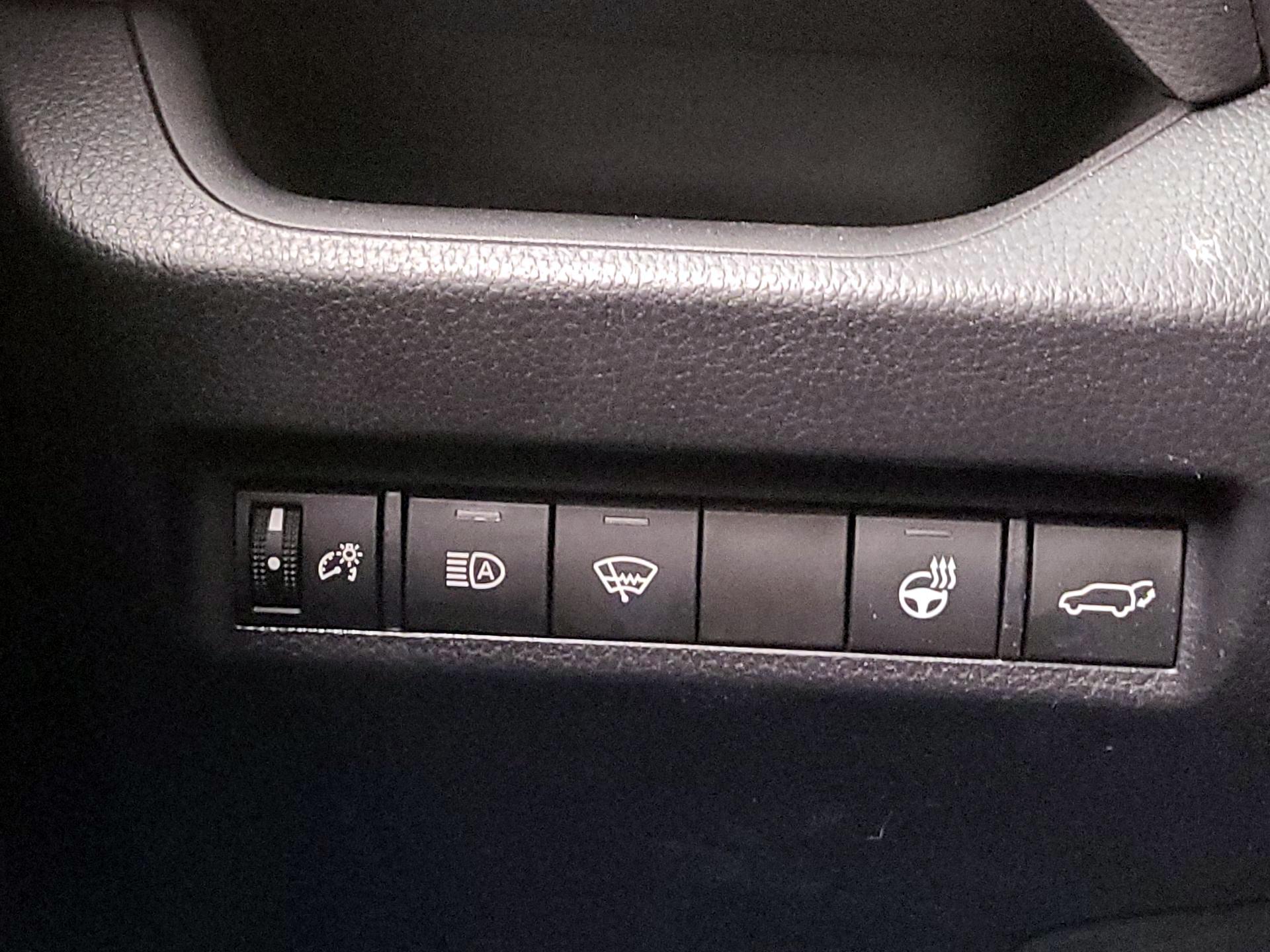 Thumbnail: 2022 Toyota RAV4 - 13