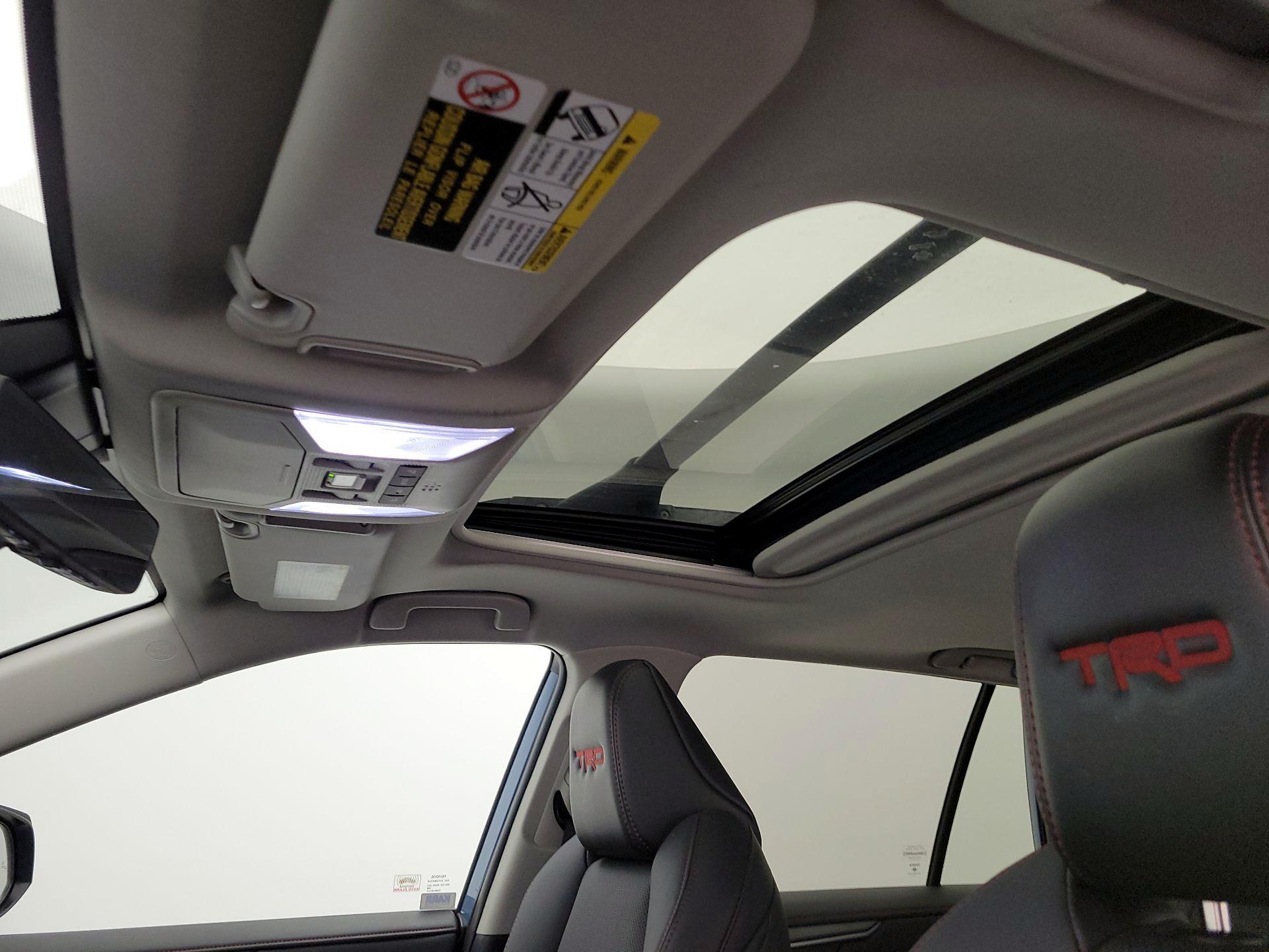 Thumbnail: 2022 Toyota RAV4 - 19