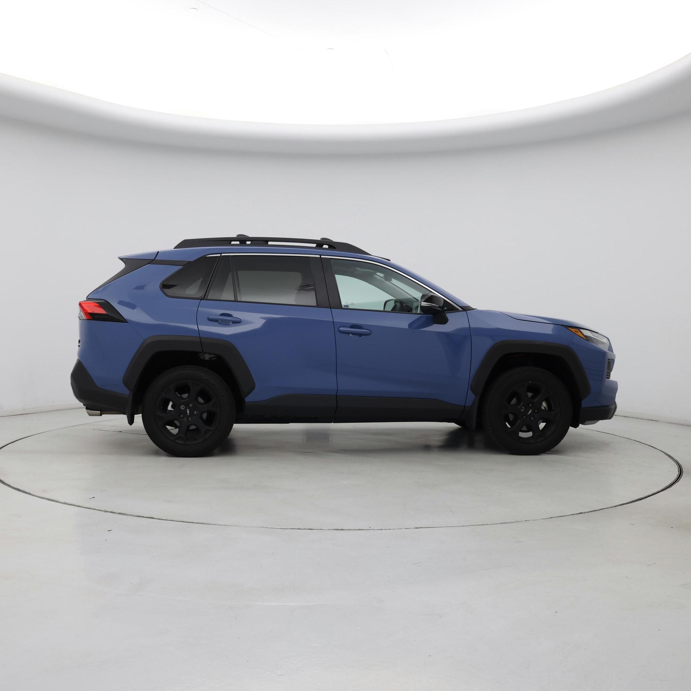 Thumbnail: 2022 Toyota RAV4 - 7
