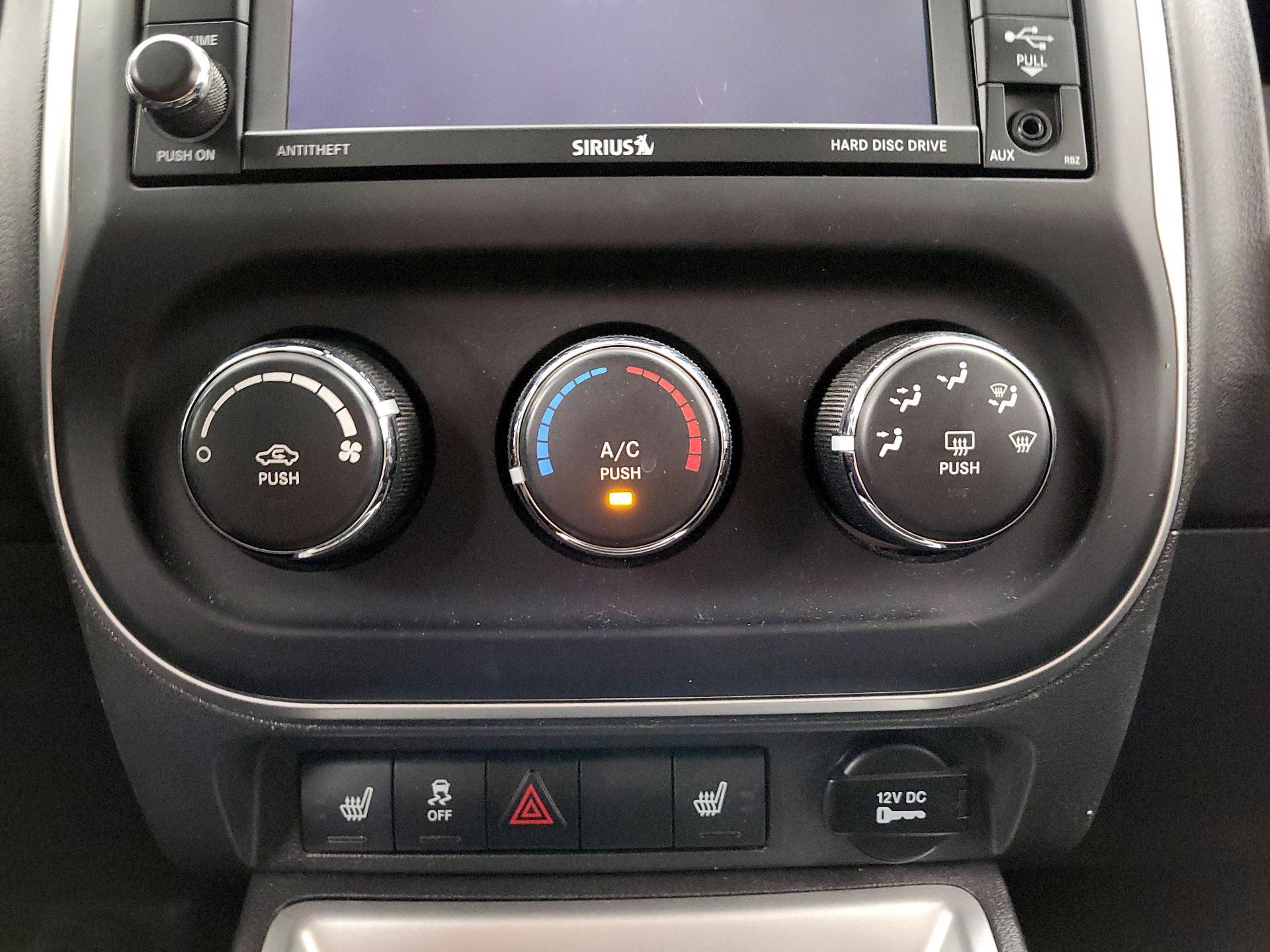 Thumbnail: 2014 Jeep Compass - 14