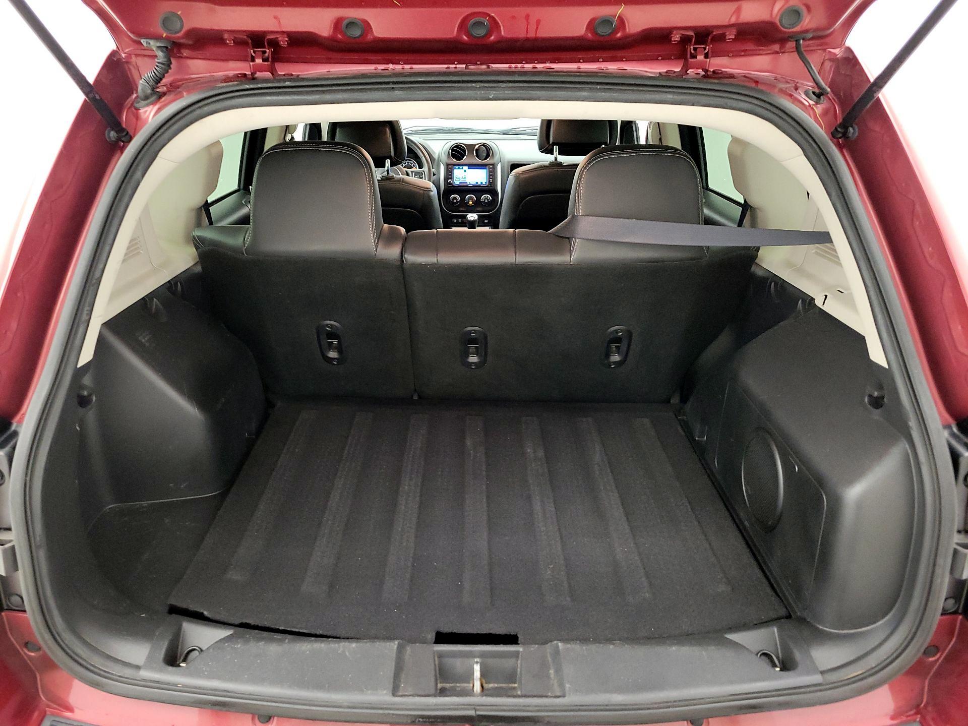 Thumbnail: 2014 Jeep Compass - 18