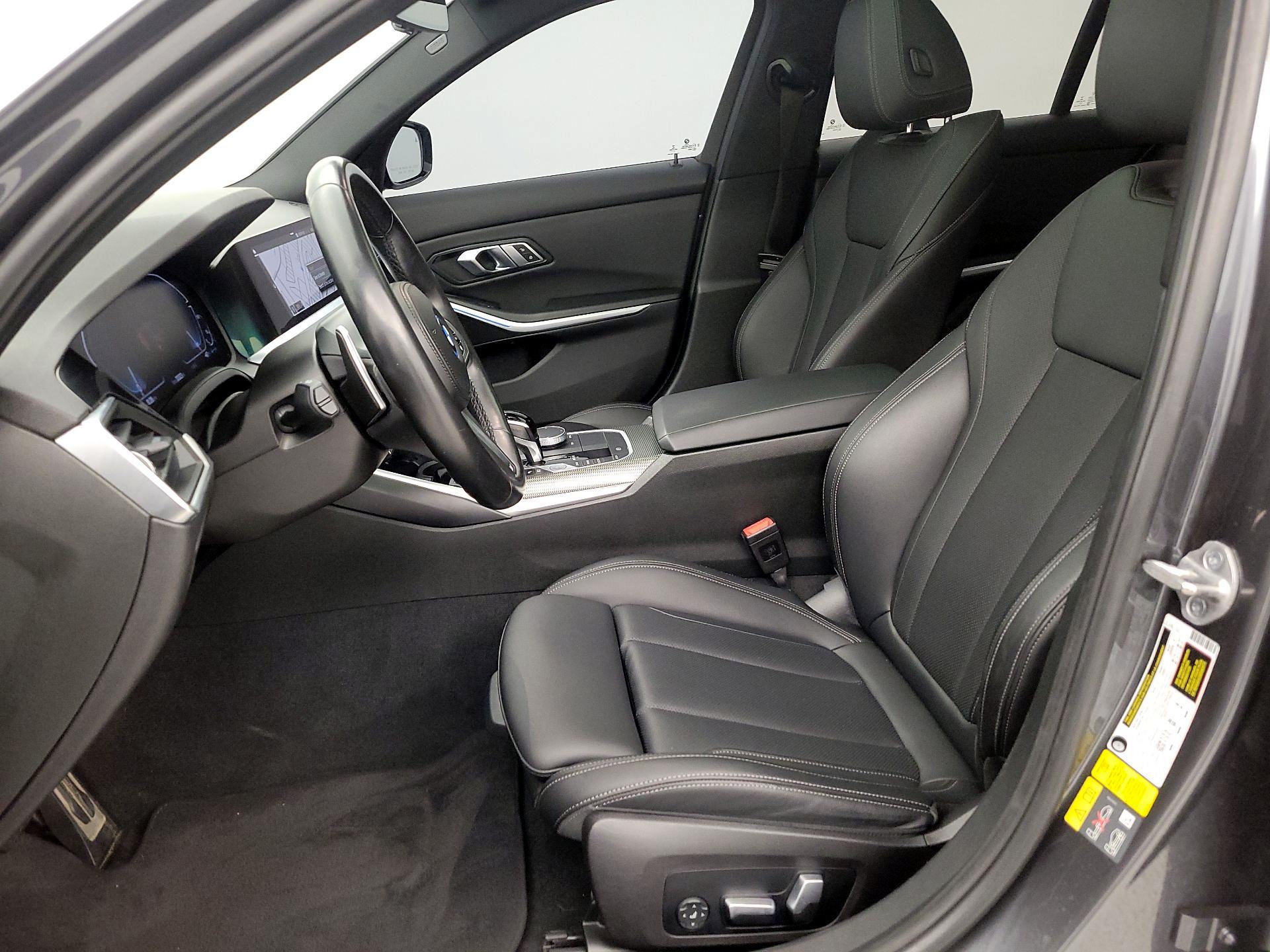 Thumbnail: 2022 BMW 3 Series - 11