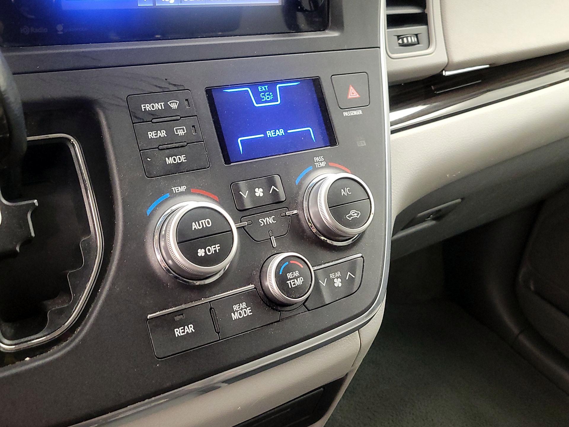 Thumbnail: 2015 Toyota Sienna - 16