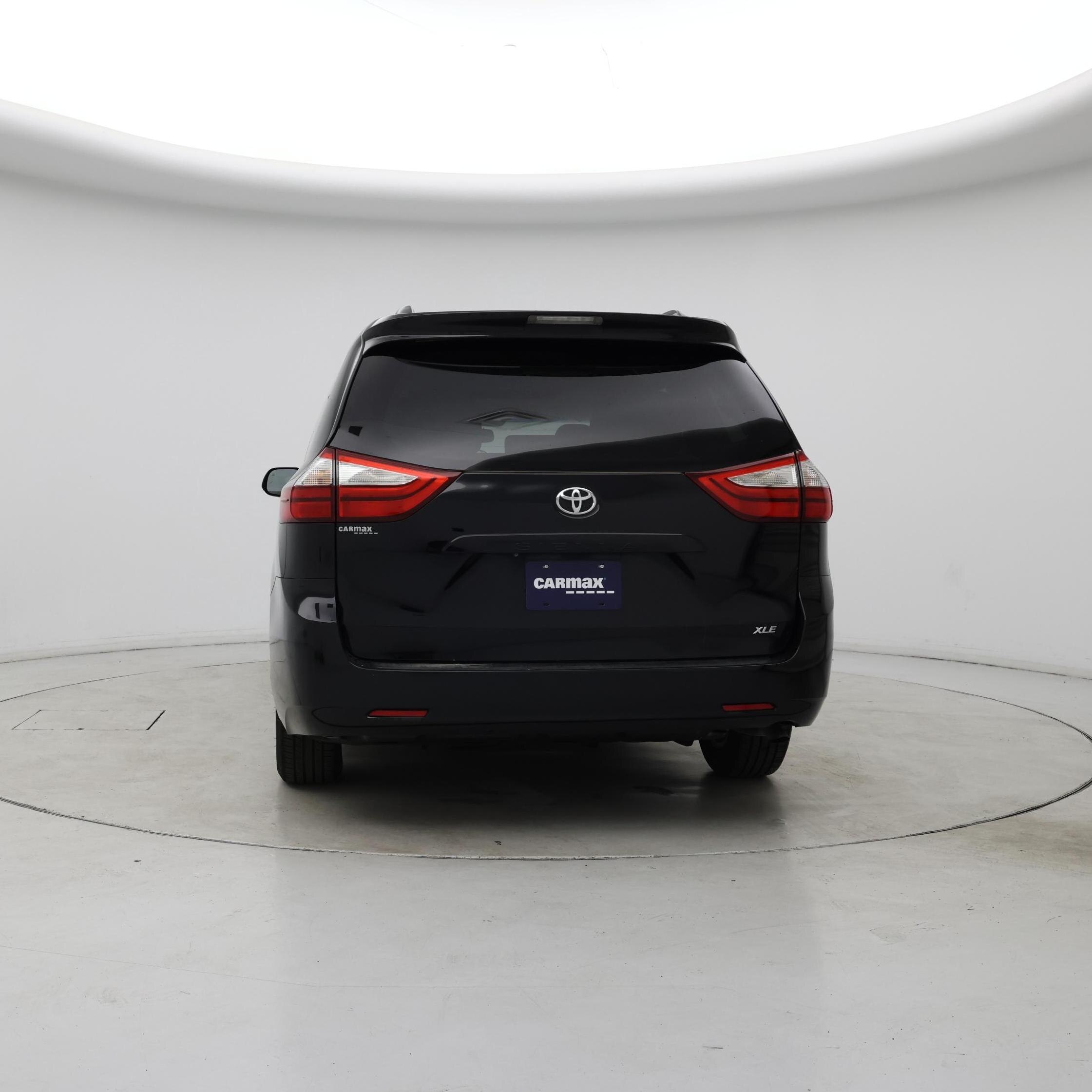 Thumbnail: 2015 Toyota Sienna - 6