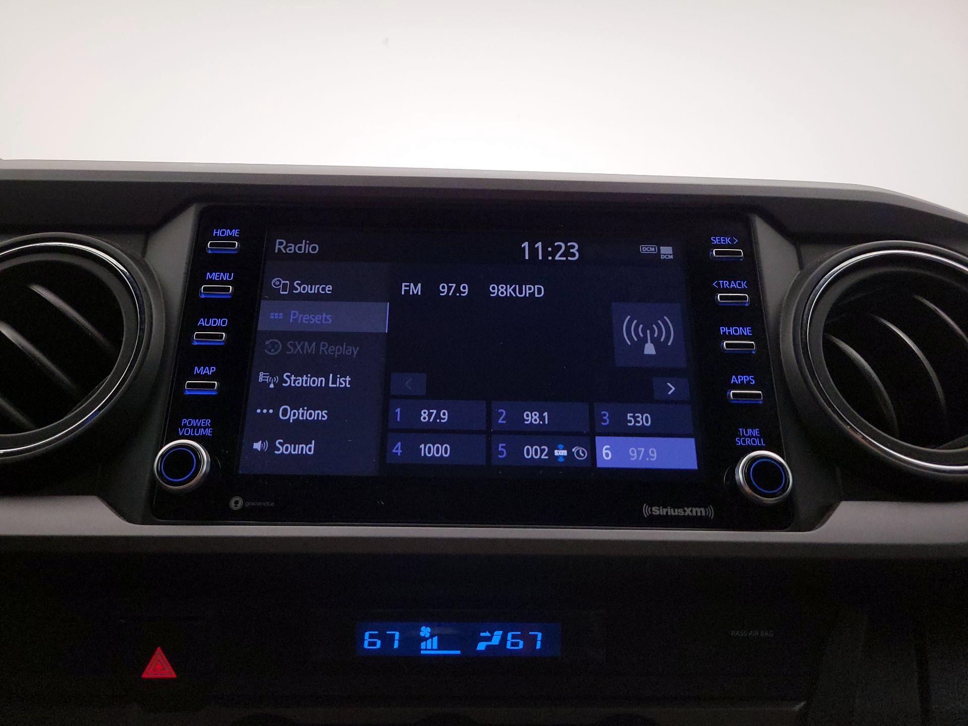 Thumbnail: 2021 Toyota Tacoma - 15