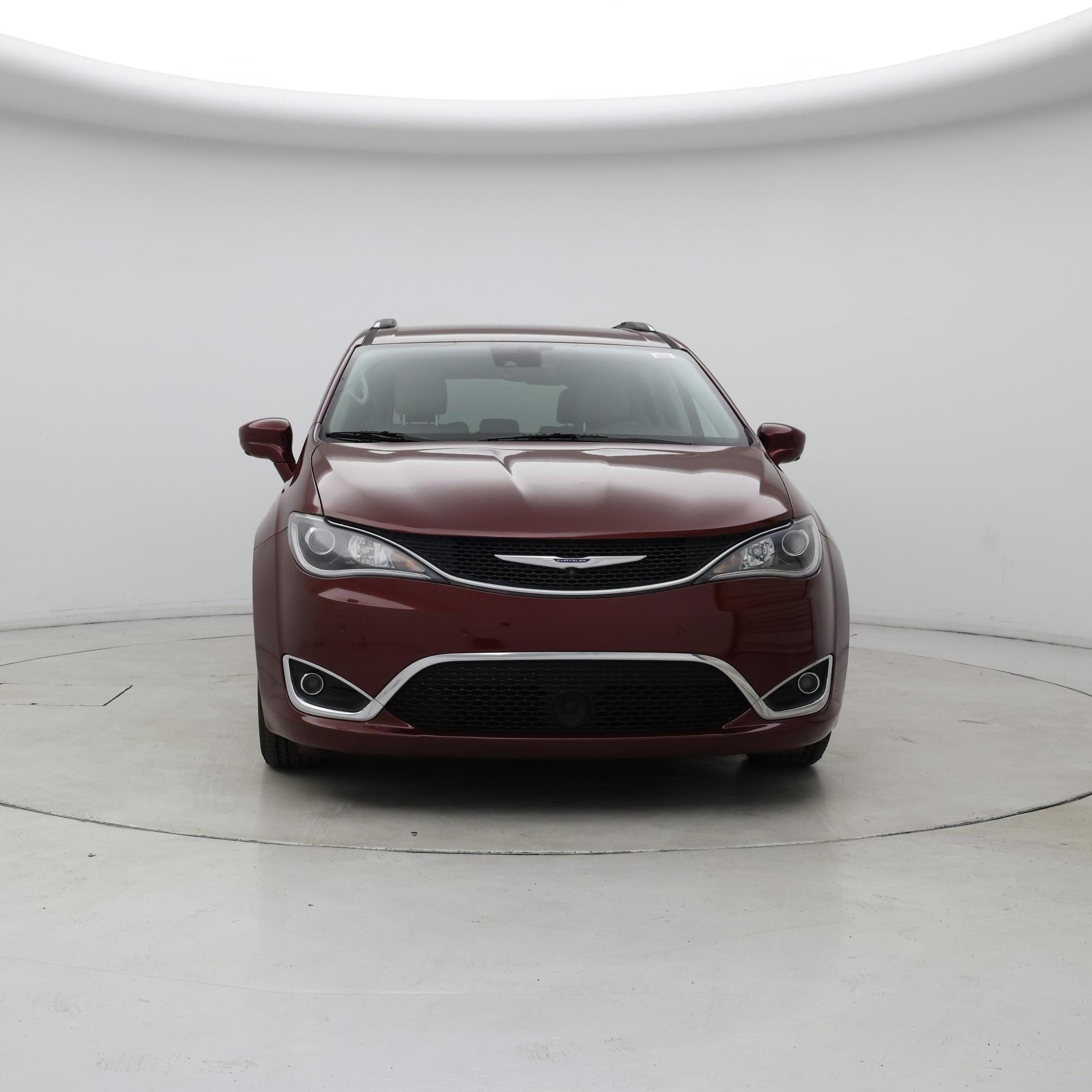 Thumbnail: 2018 Chrysler Pacifica - 5