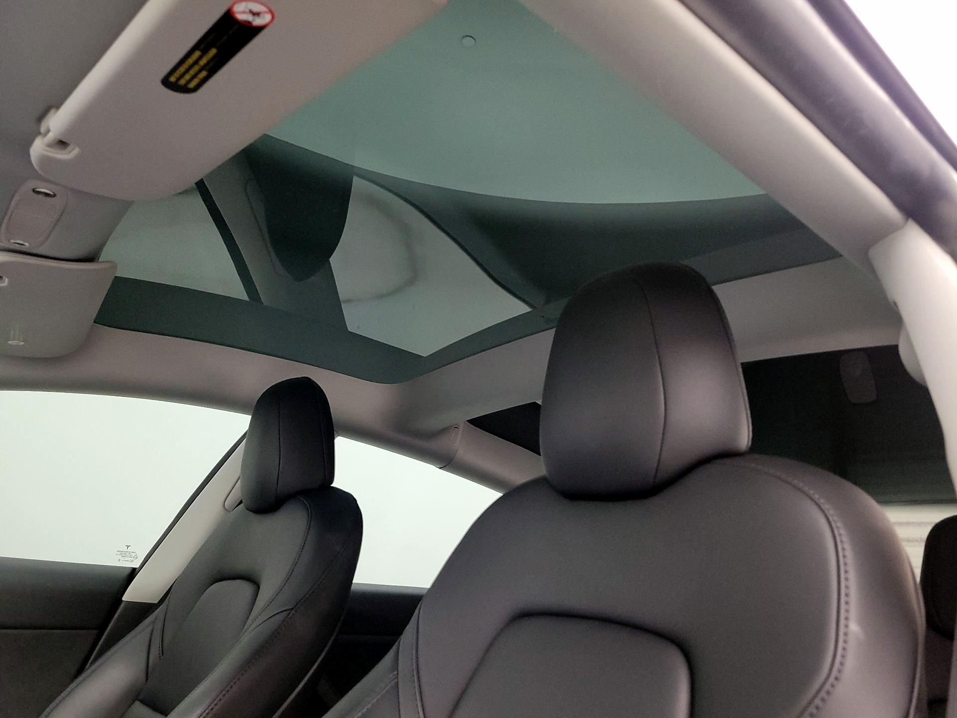 Thumbnail: 2022 Tesla Model 3 - 18