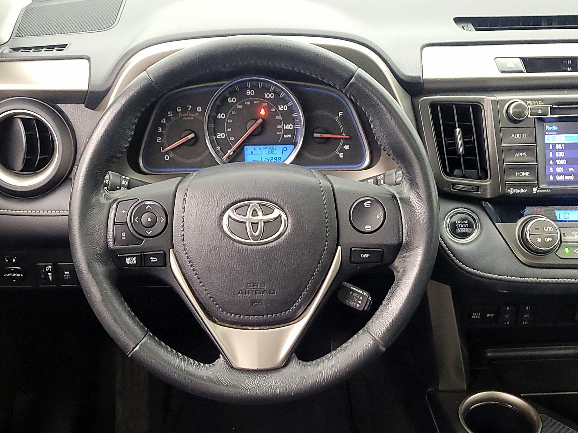 Thumbnail: 2015 Toyota RAV4 - 10