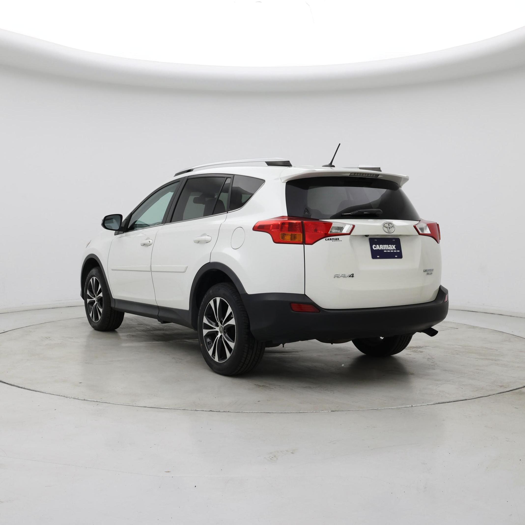 Thumbnail: 2015 Toyota RAV4 - 2