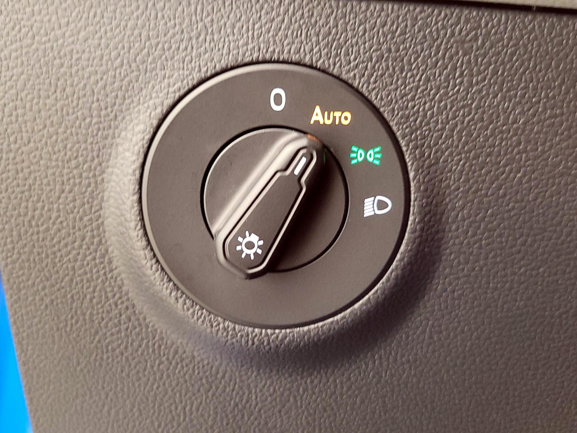 Thumbnail: 2022 Volkswagen Taos - 13