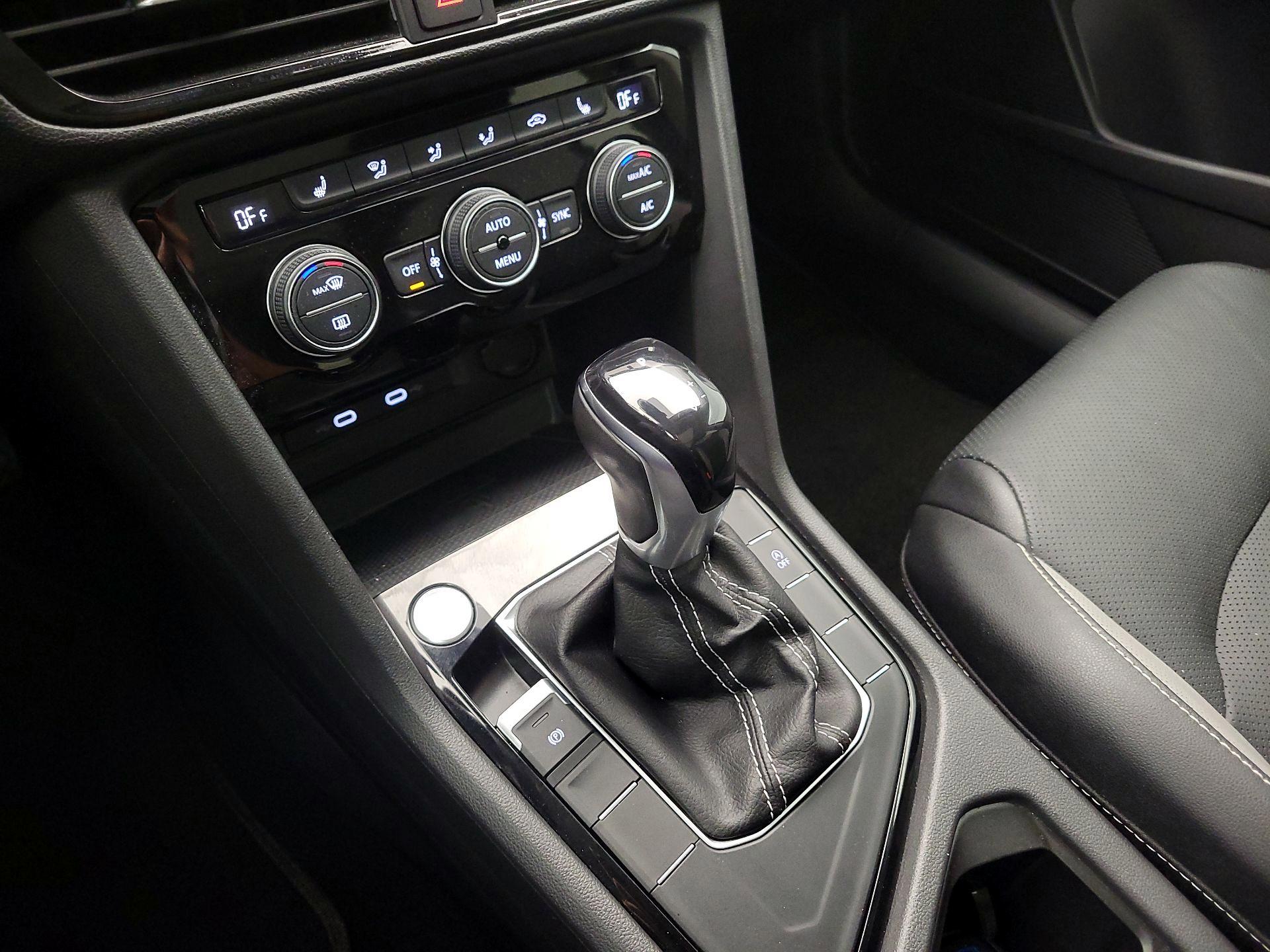 Thumbnail: 2022 Volkswagen Taos - 18