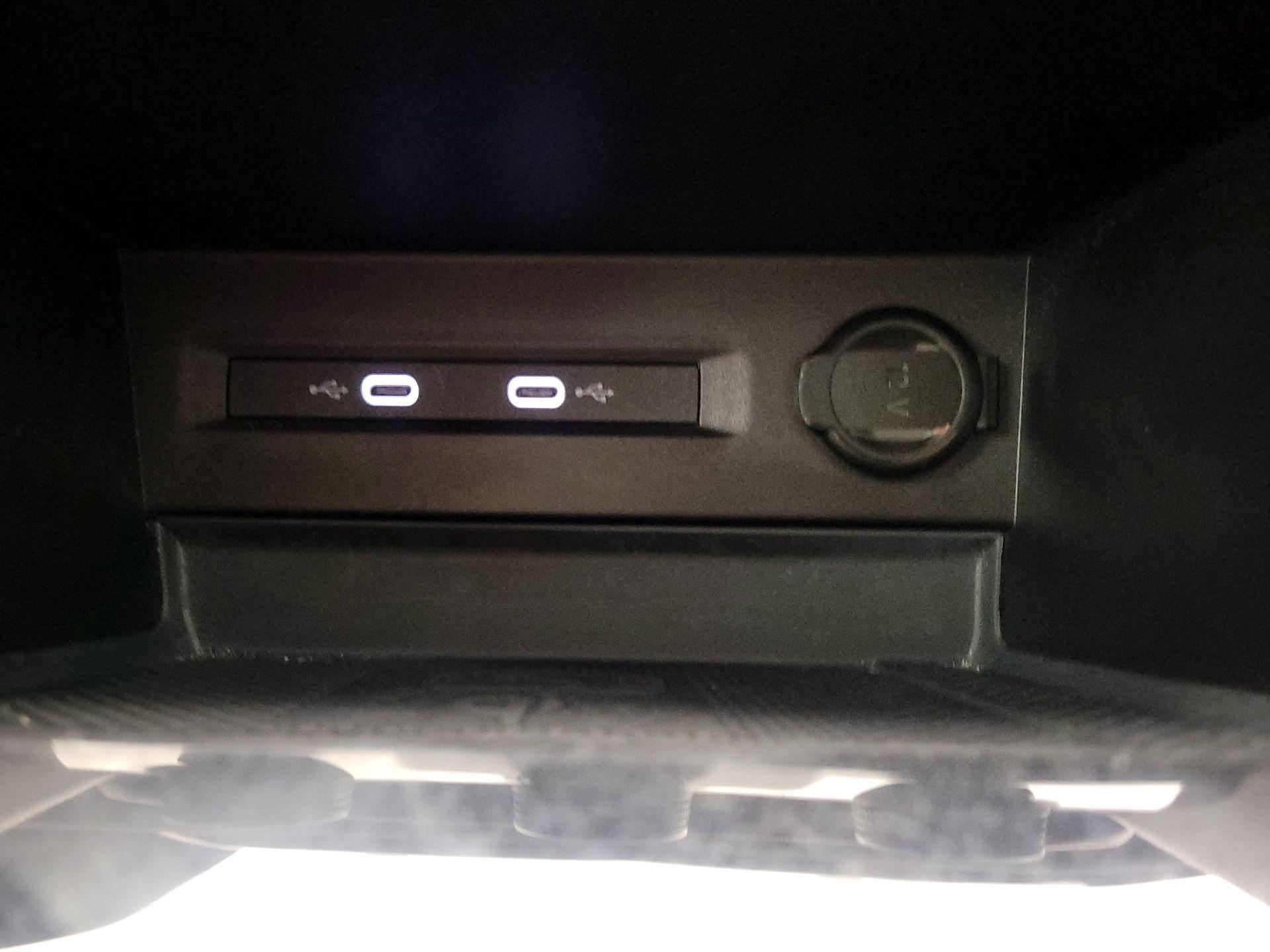 Thumbnail: 2022 Volkswagen Taos - 19