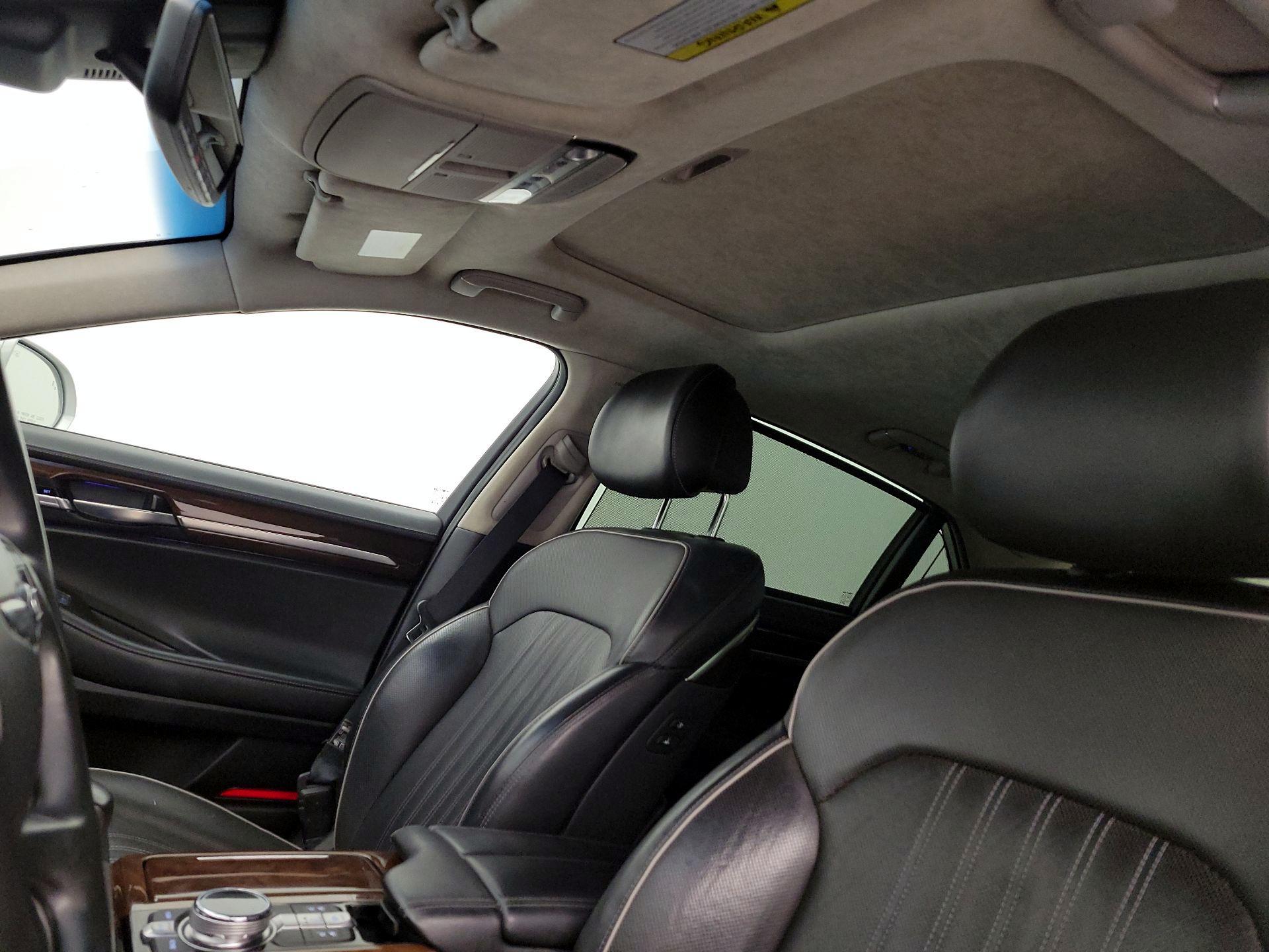 Thumbnail: 2018 Genesis G90 - 20