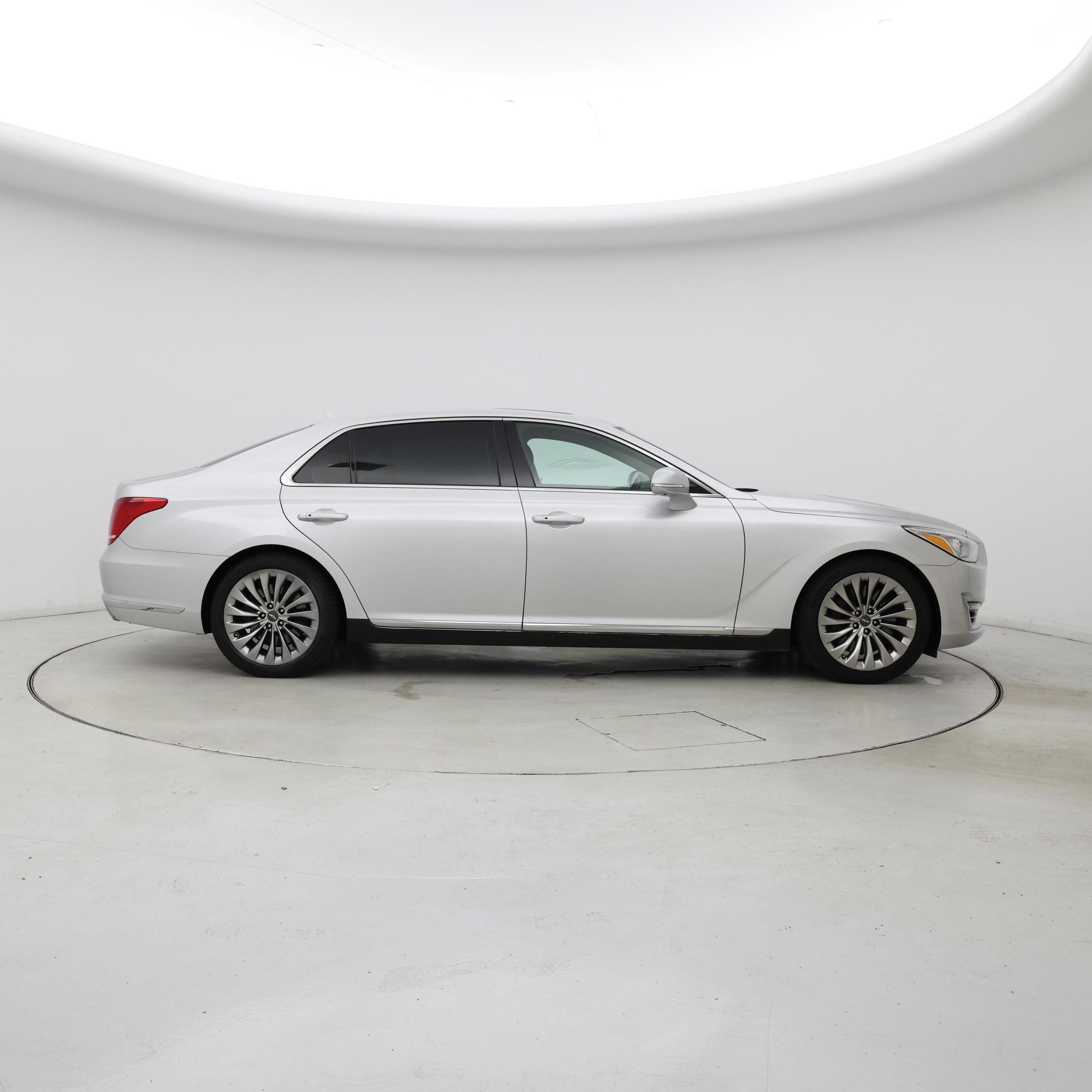 Thumbnail: 2018 Genesis G90 - 7