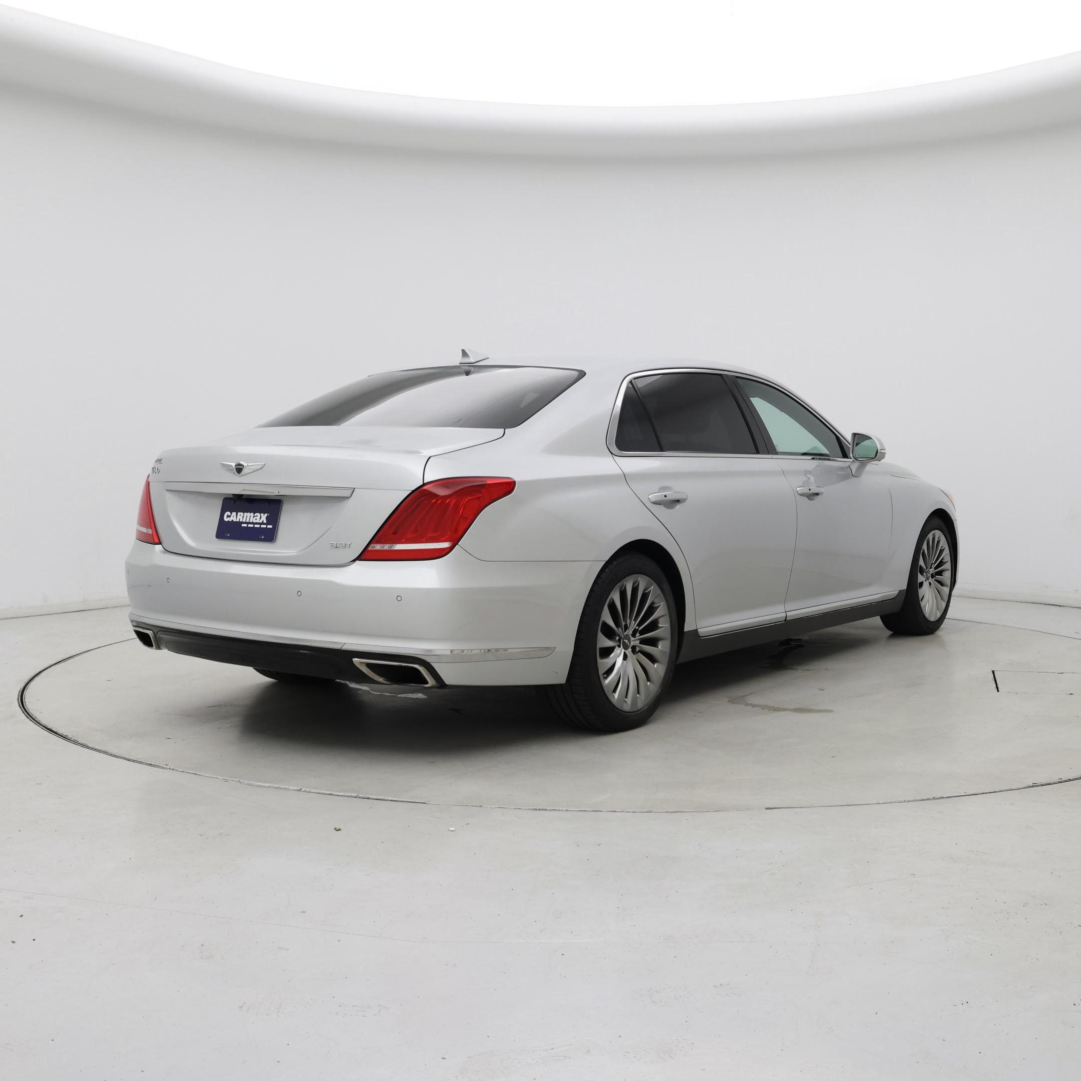 Thumbnail: 2018 Genesis G90 - 8