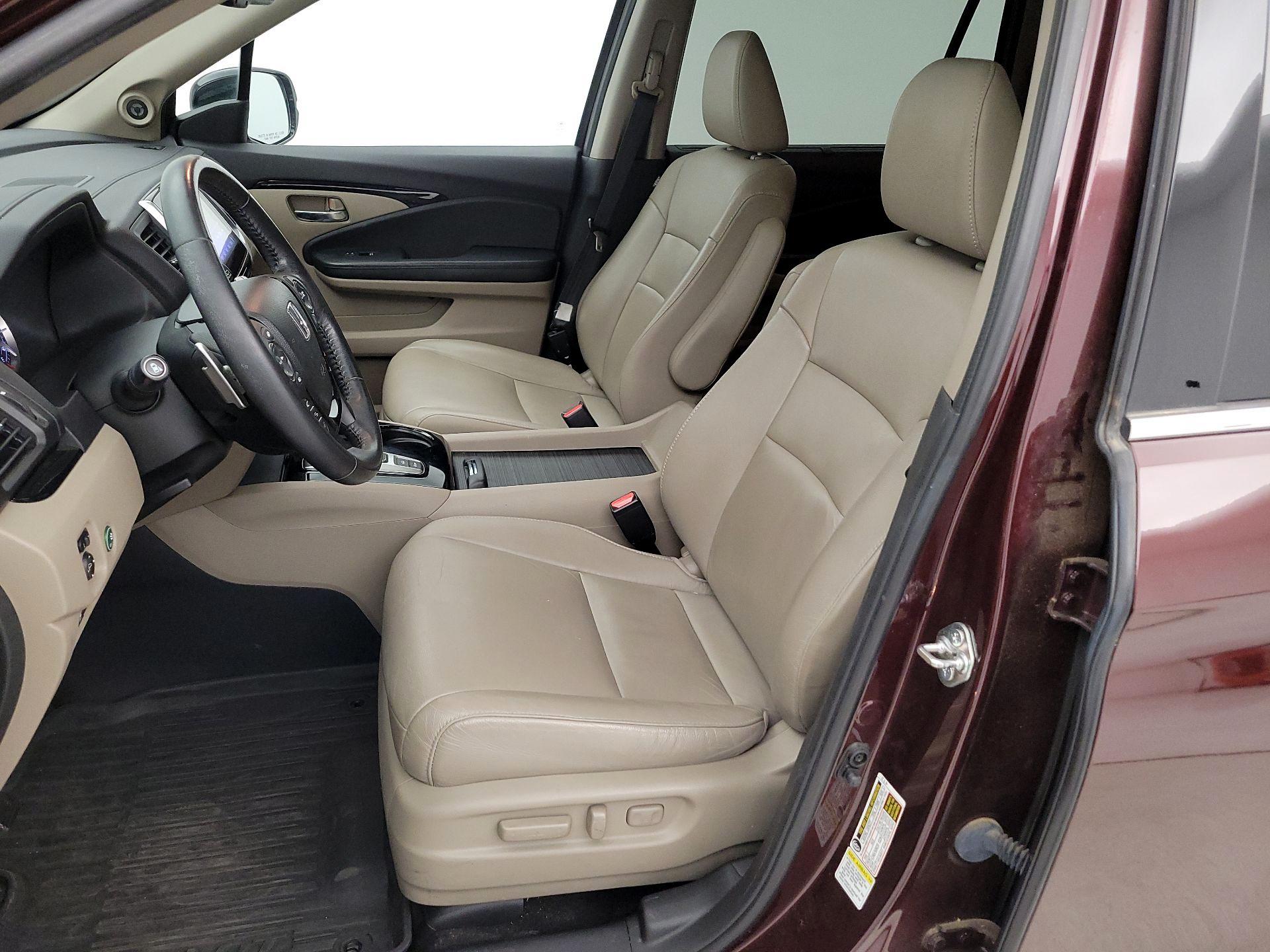 Thumbnail: 2016 Honda Pilot - 11