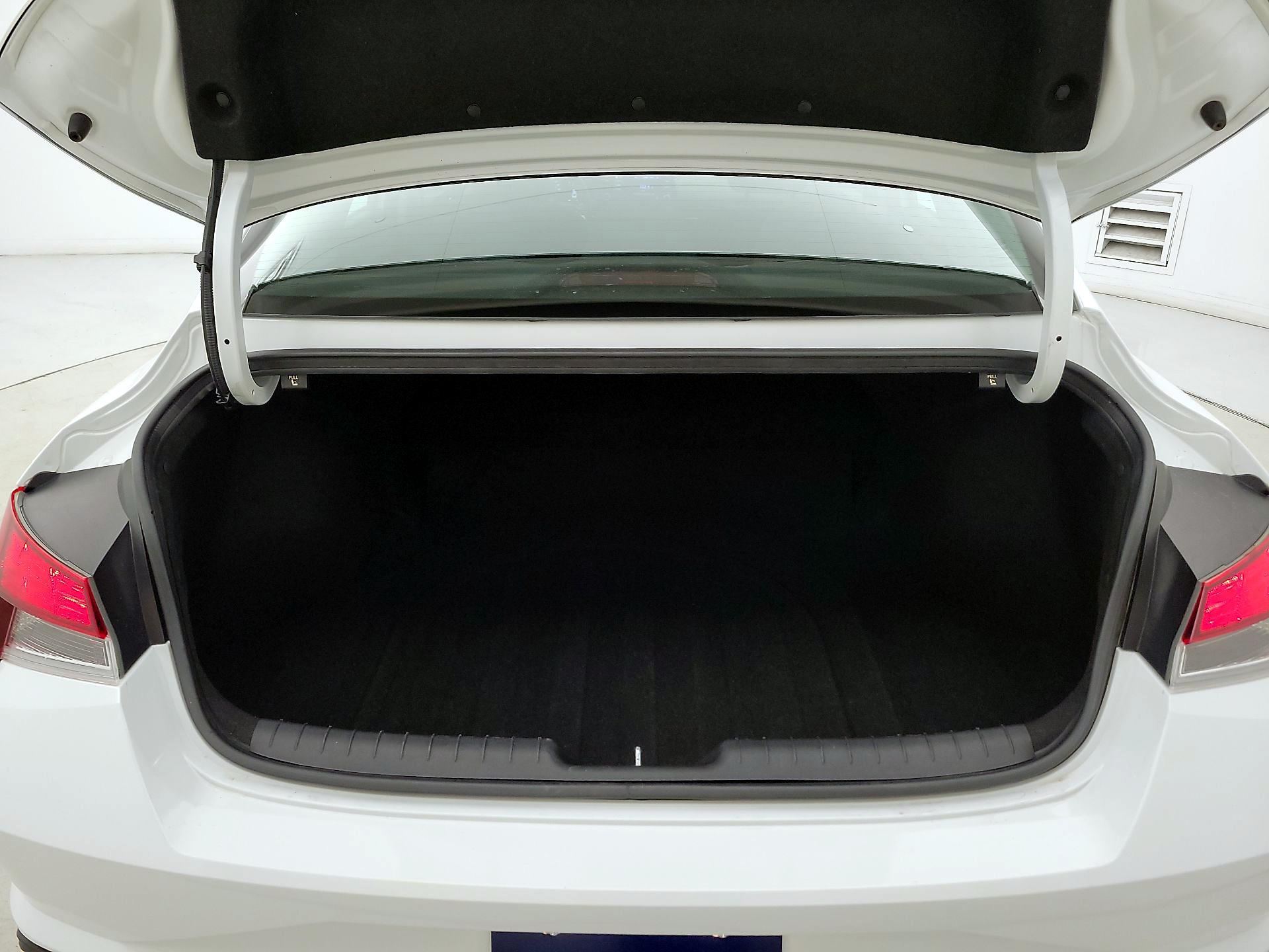 Thumbnail: 2021 Hyundai Elantra - 20