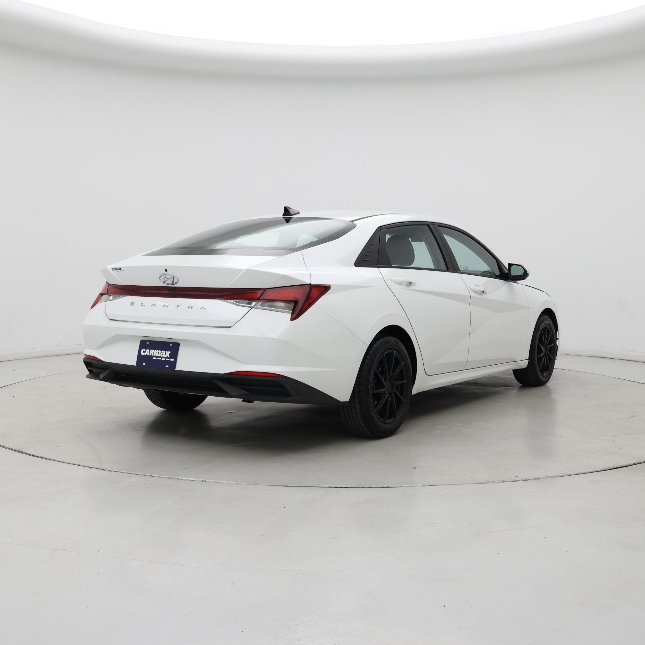 Thumbnail: 2021 Hyundai Elantra - 8