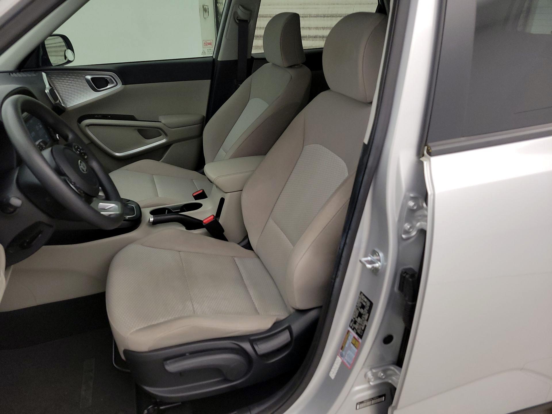 Thumbnail: 2020 Kia Soul - 11