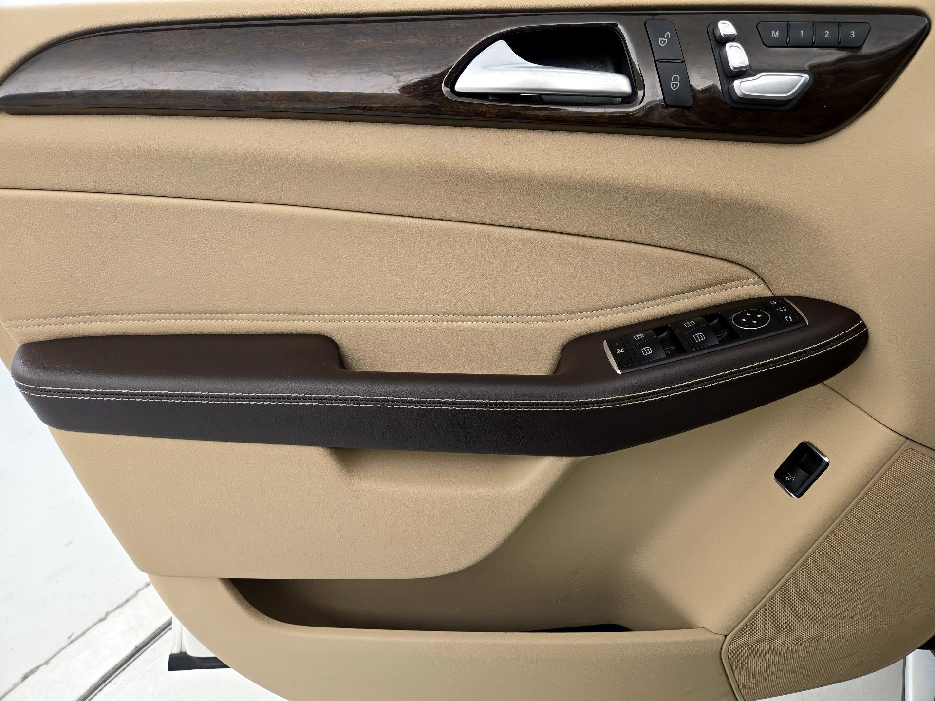 Thumbnail: 2019 Mercedes-Benz GLE - 12