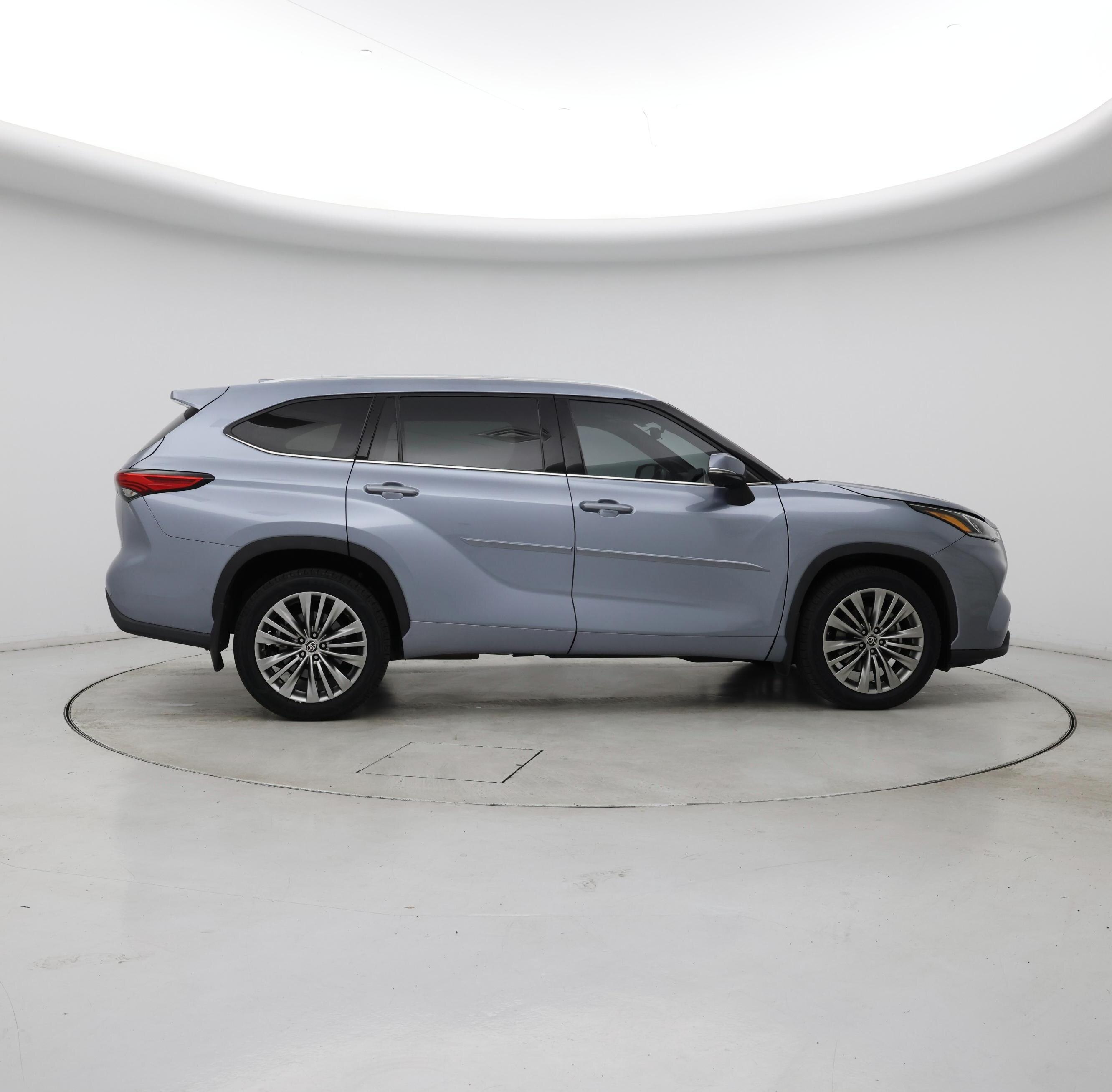 Thumbnail: 2021 Toyota Highlander - 7