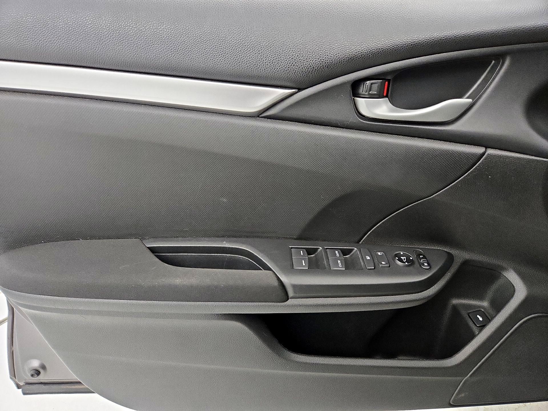 Thumbnail: 2018 Honda Civic - 12