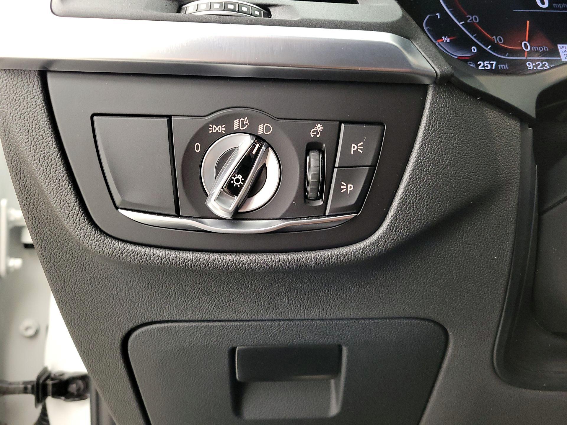 Thumbnail: 2023 BMW X4 - 13