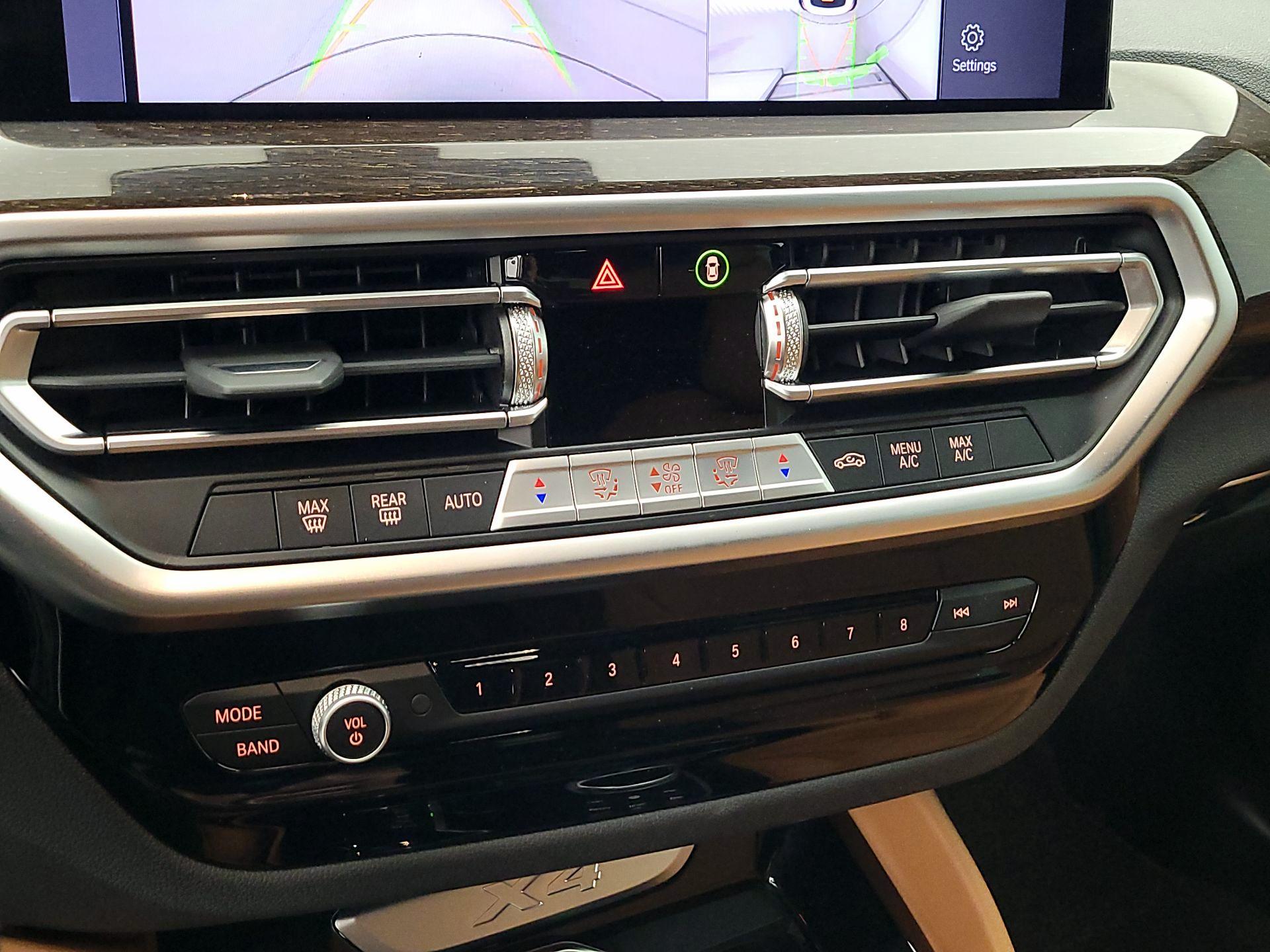 Thumbnail: 2023 BMW X4 - 17