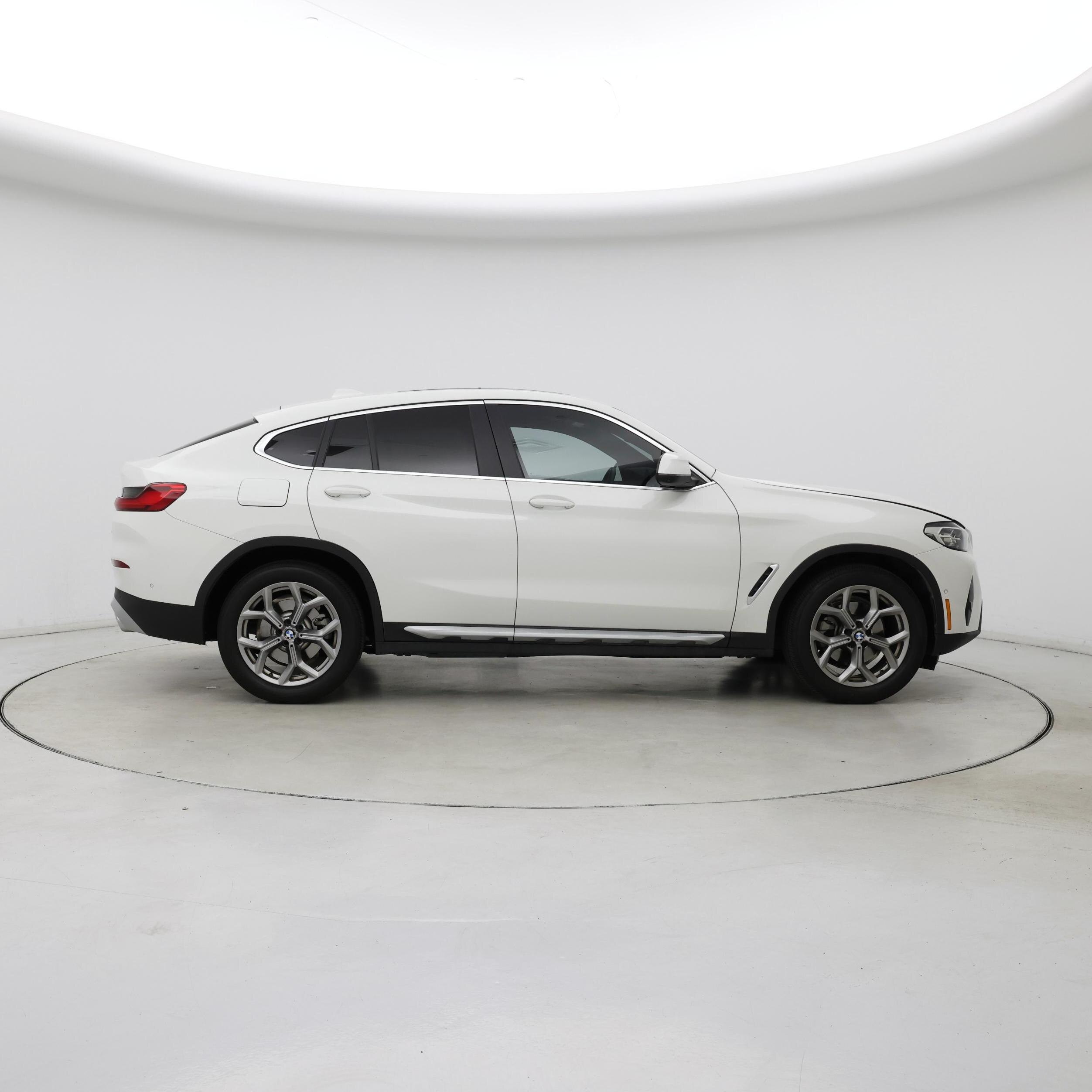 Thumbnail: 2023 BMW X4 - 7
