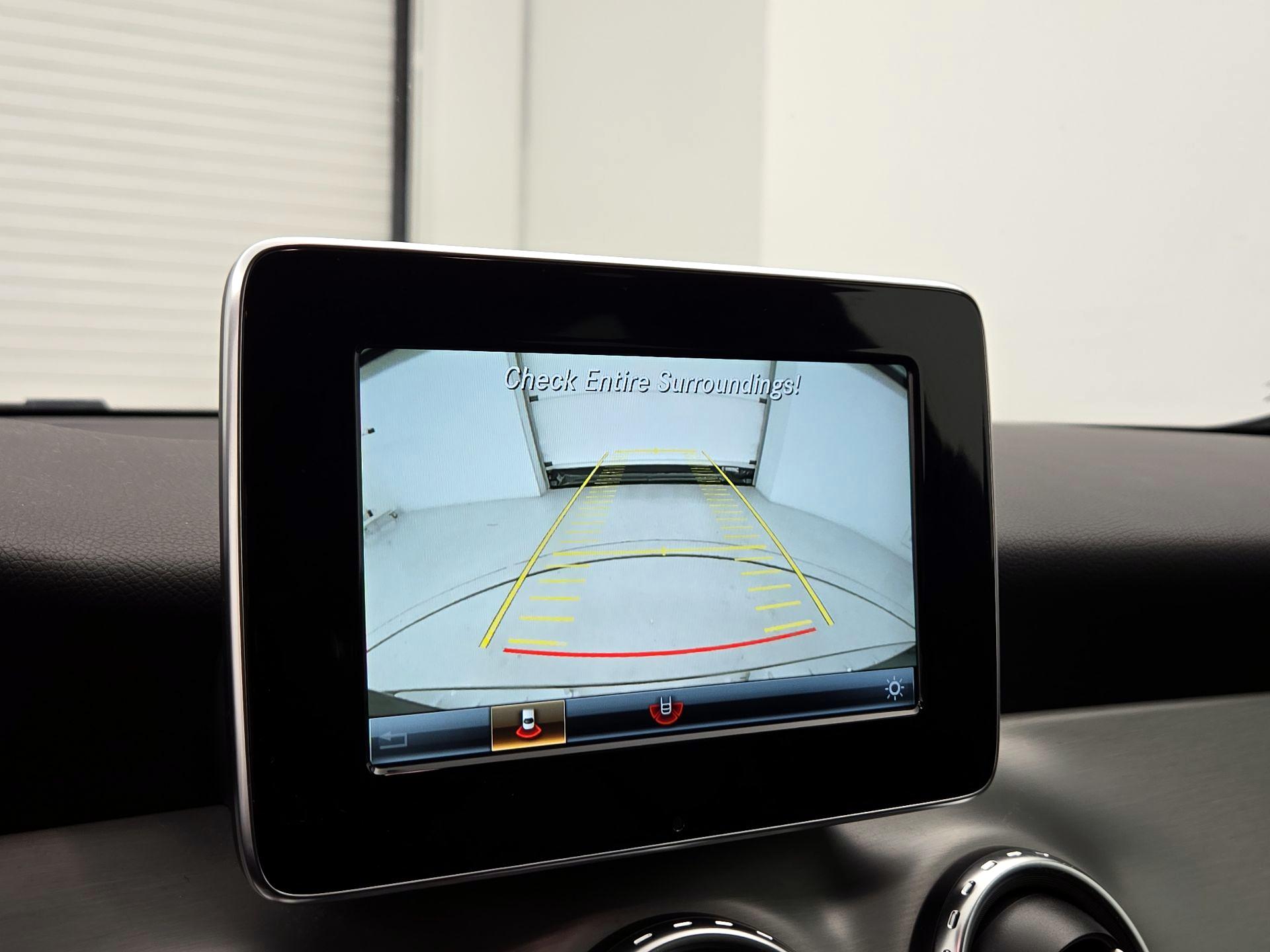 Thumbnail: 2017 Mercedes-Benz GLA - 14