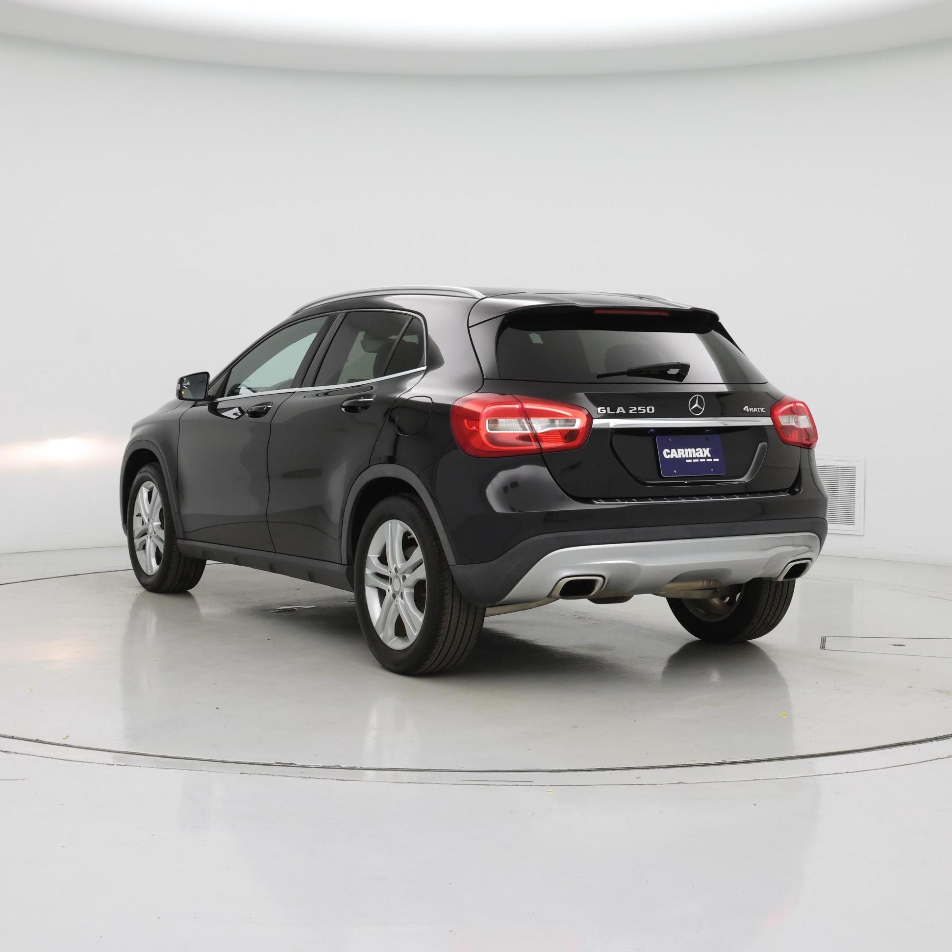 Thumbnail: 2017 Mercedes-Benz GLA - 2