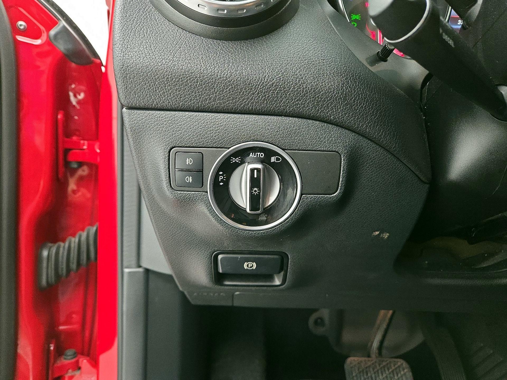 Thumbnail: 2016 Mercedes-Benz GLA - 13