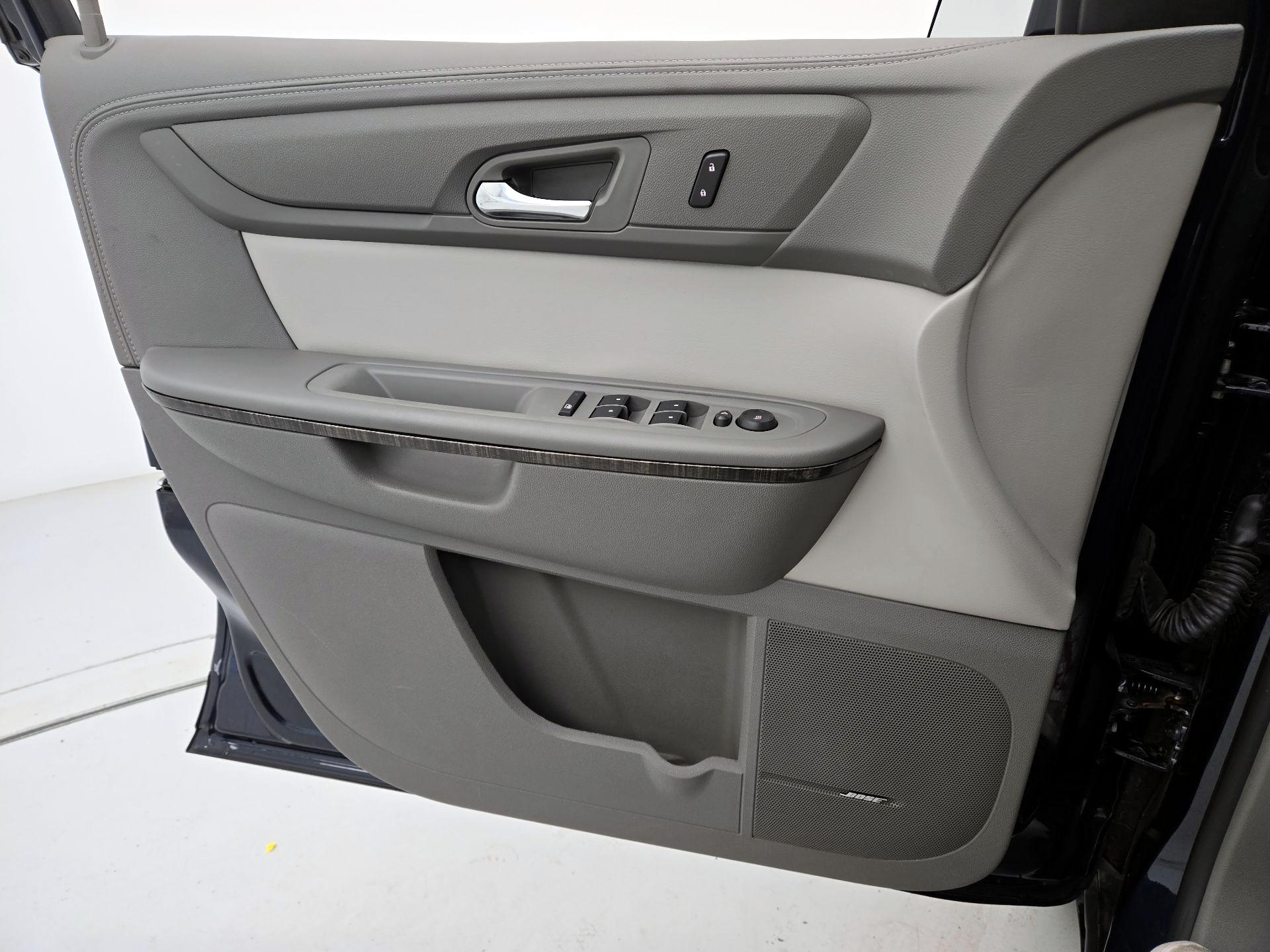 Thumbnail: 2016 GMC Acadia - 12